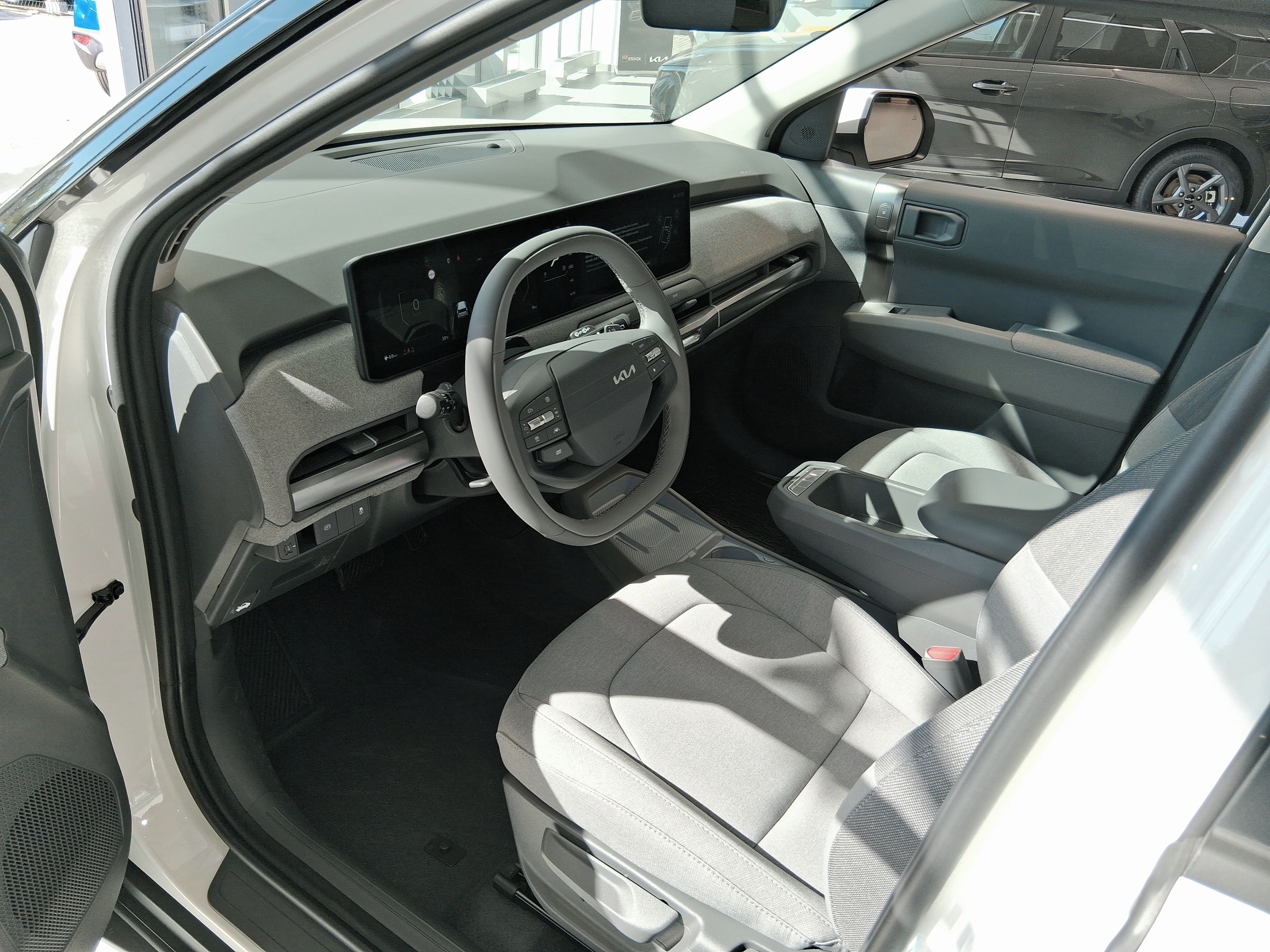 Kia EV3, 4x2 Earth 150 kW 81,4 kWh - fotka 6
