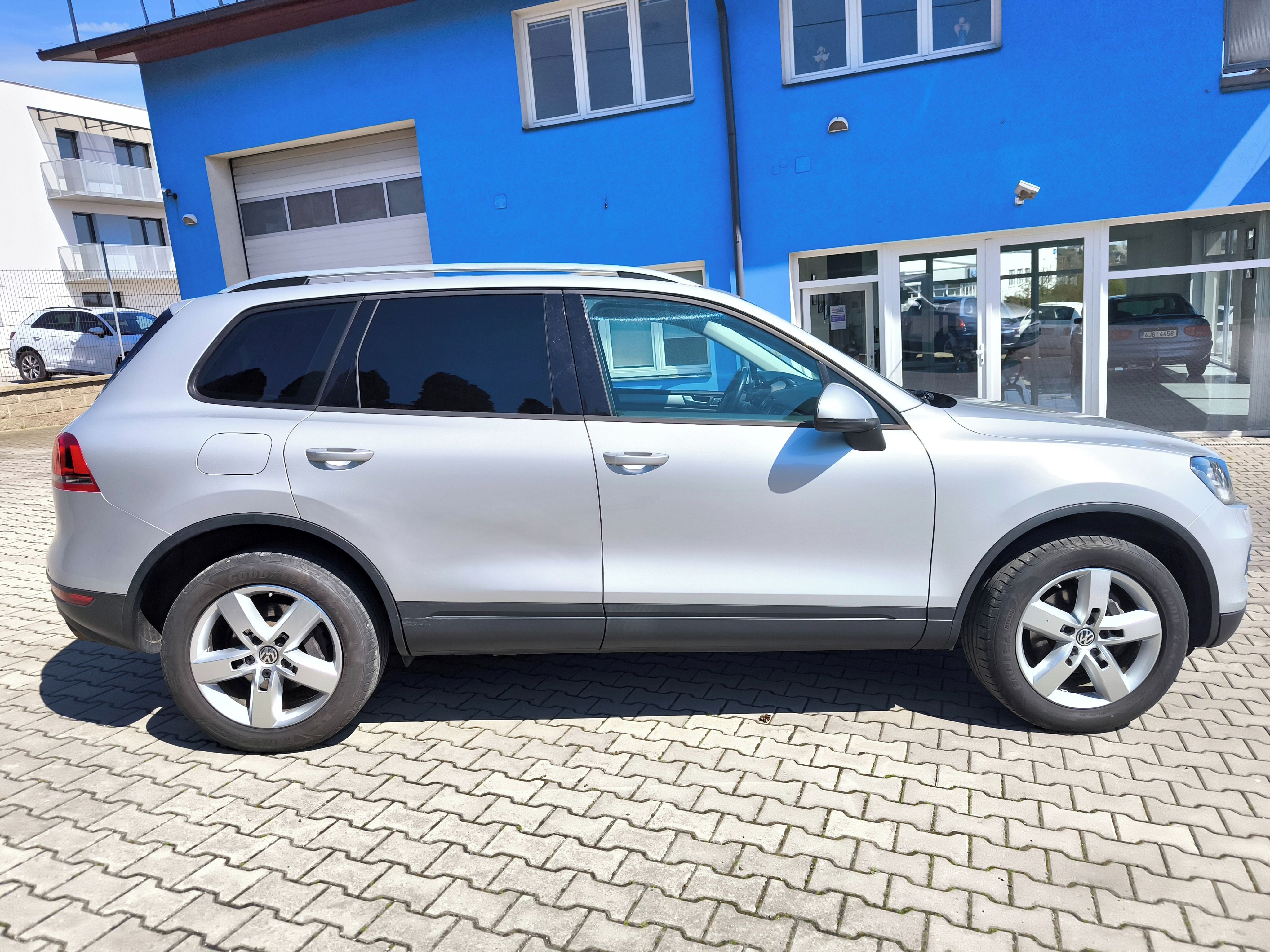 Volkswagen Touareg, 3.0 TDi - fotka 4