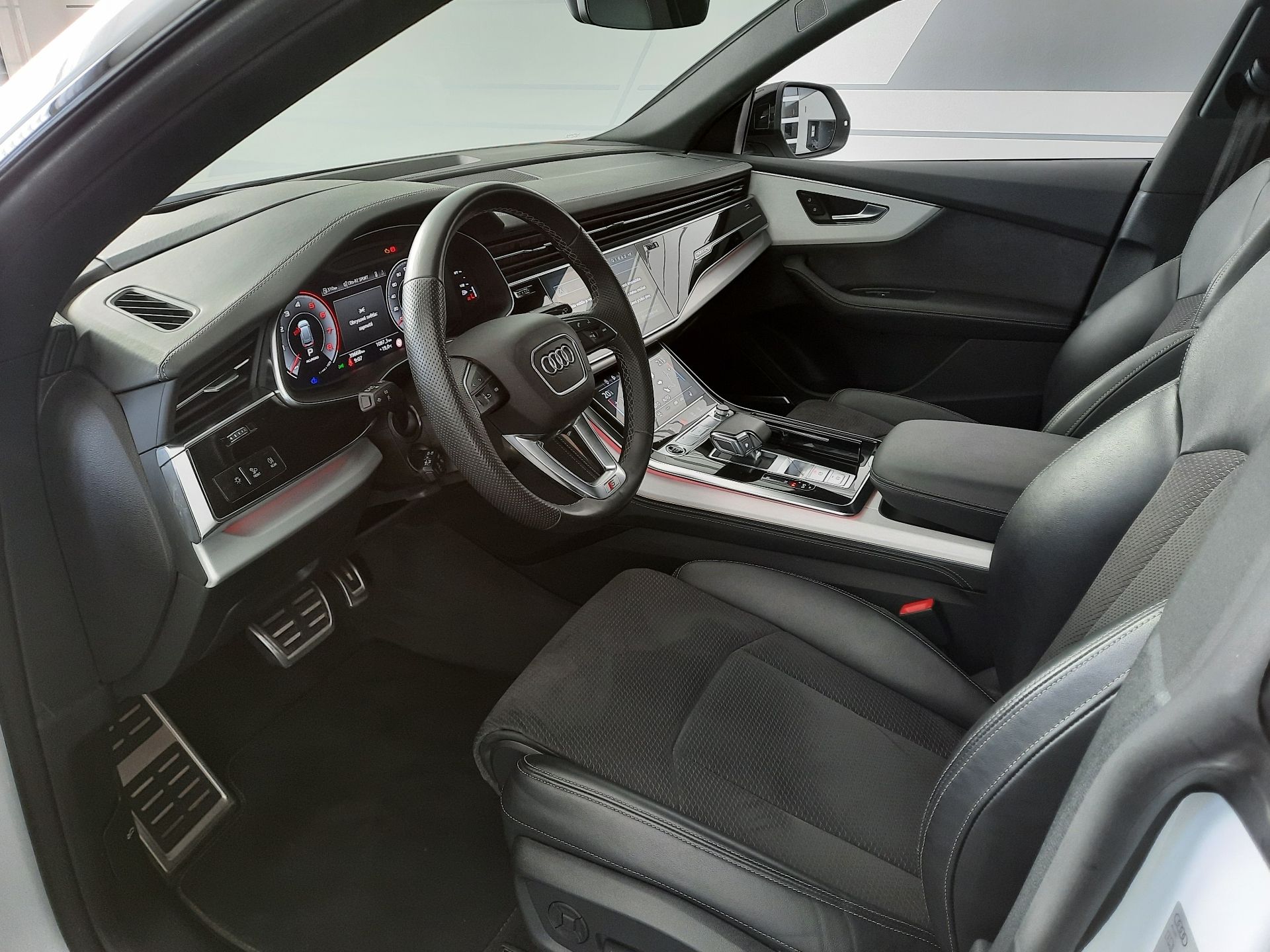 Audi Q8, 55 TFSI quattro (250kW/340k) T - fotka 6