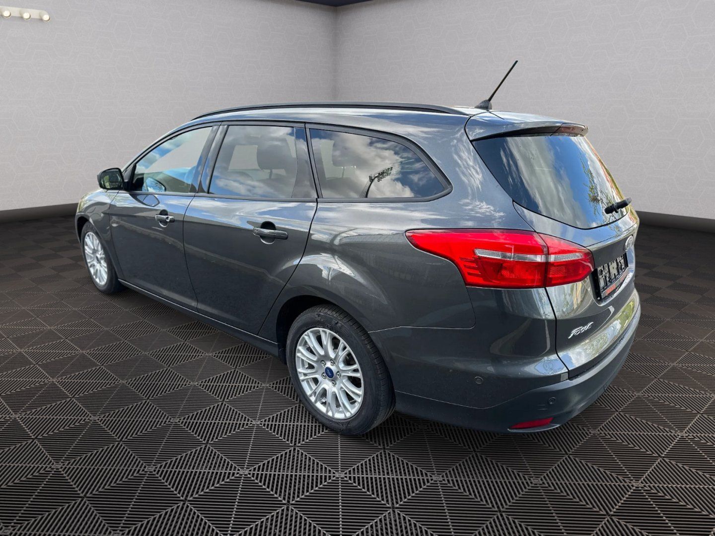 Ford Focus, 1.0EcoBoost 92kw - fotka 5