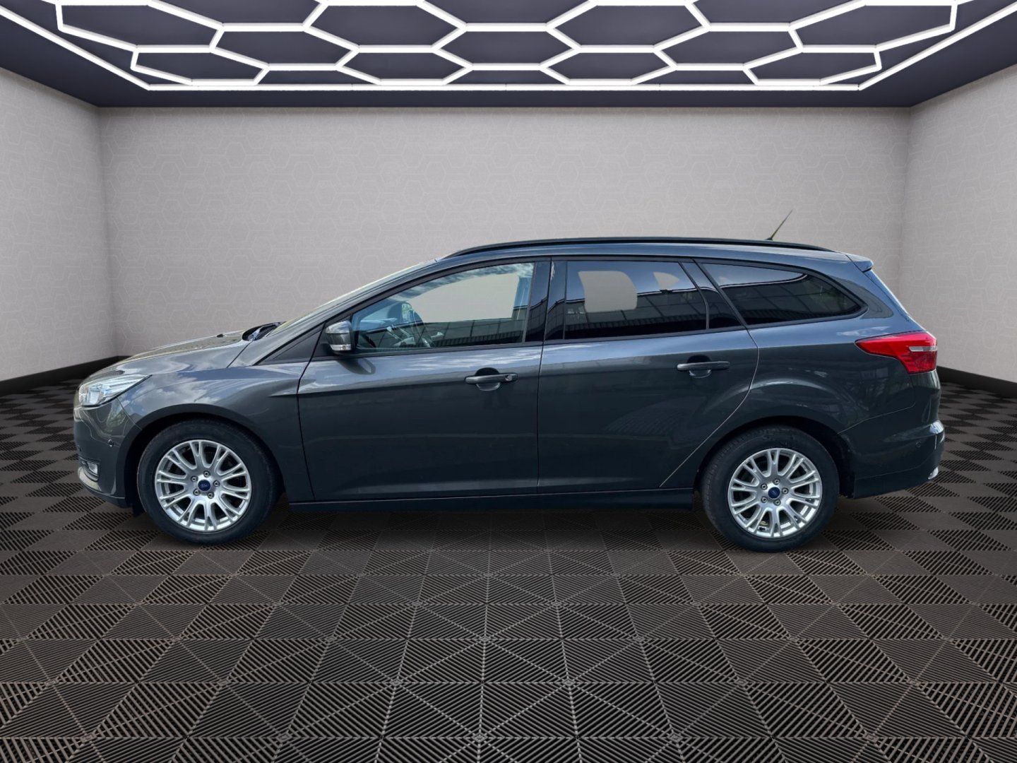 Ford Focus, 1.0EcoBoost 92kw - fotka 4
