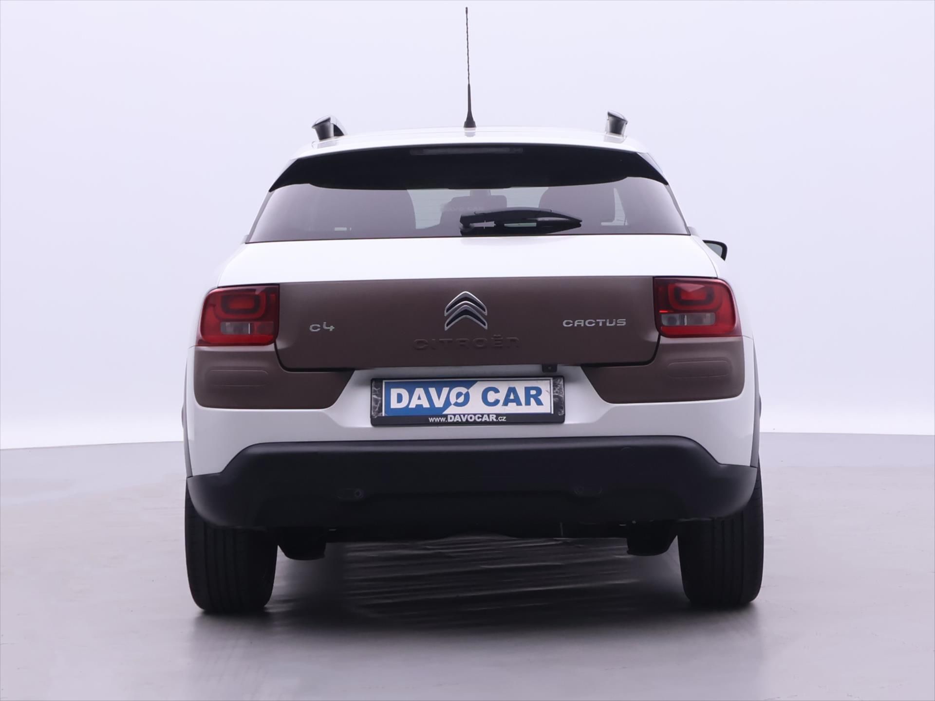 Citroën C4 Cactus, 1,2 PT CZ Shine Panorama - fotka 6