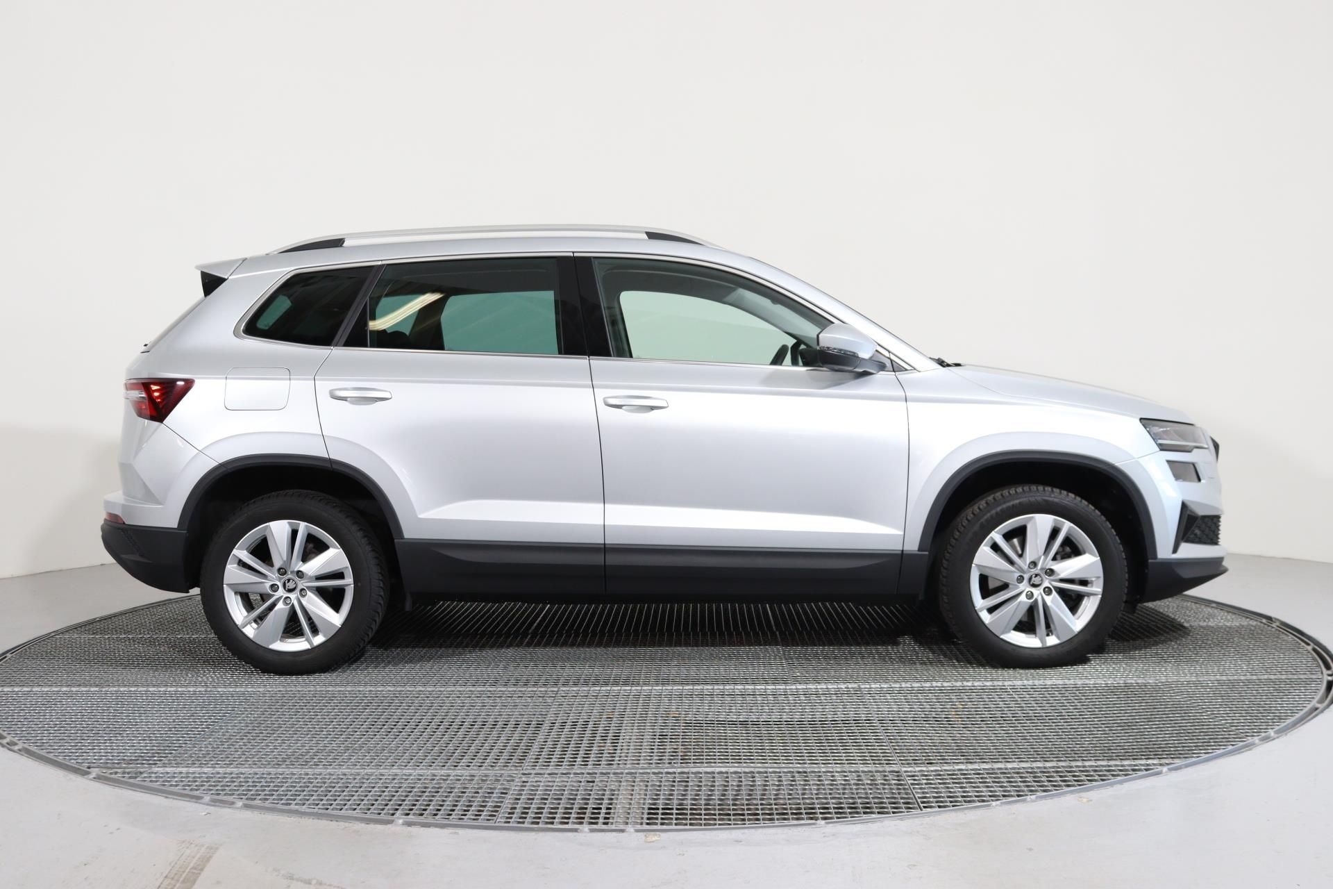 Škoda Karoq, TOP SELECTION 1,5 TSI 110 kW D - fotka 3