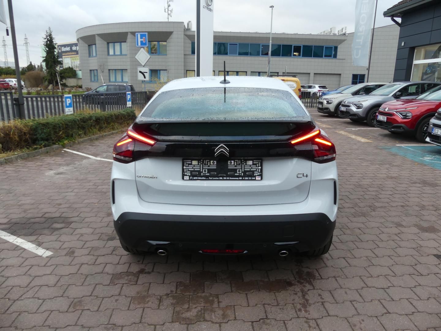 Citroën C4, MAX Petrol 130k Automatic - fotka 6