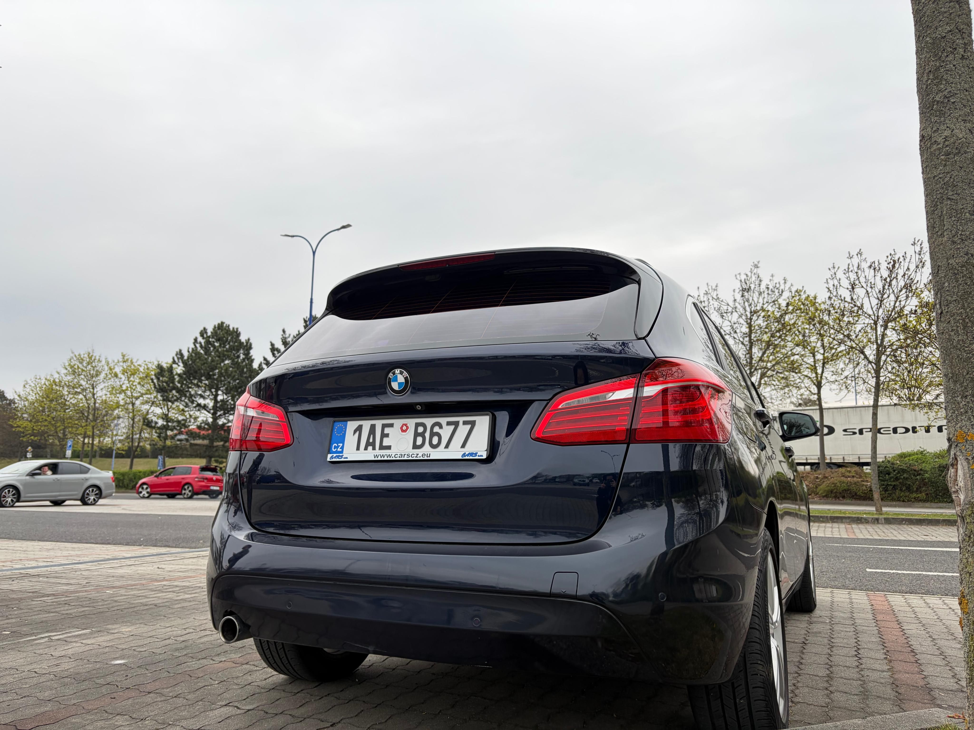 BMW Řada 2, BMW 218d Active Tourer (F45) - fotka 4