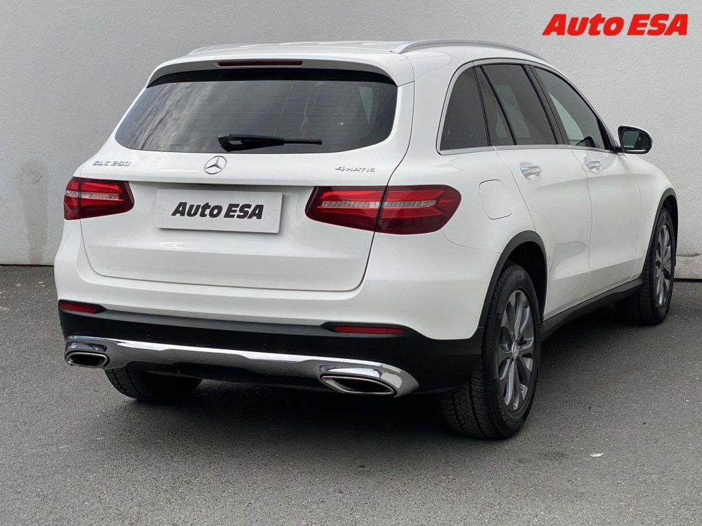 Mercedes-Benz GLC, 2.0i 250 4Matic - fotka 4