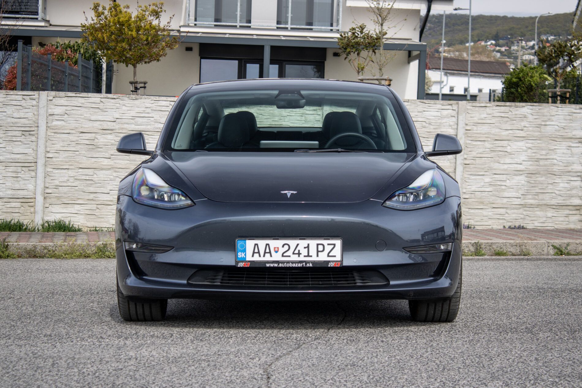 Tesla Model 3 - fotka 2