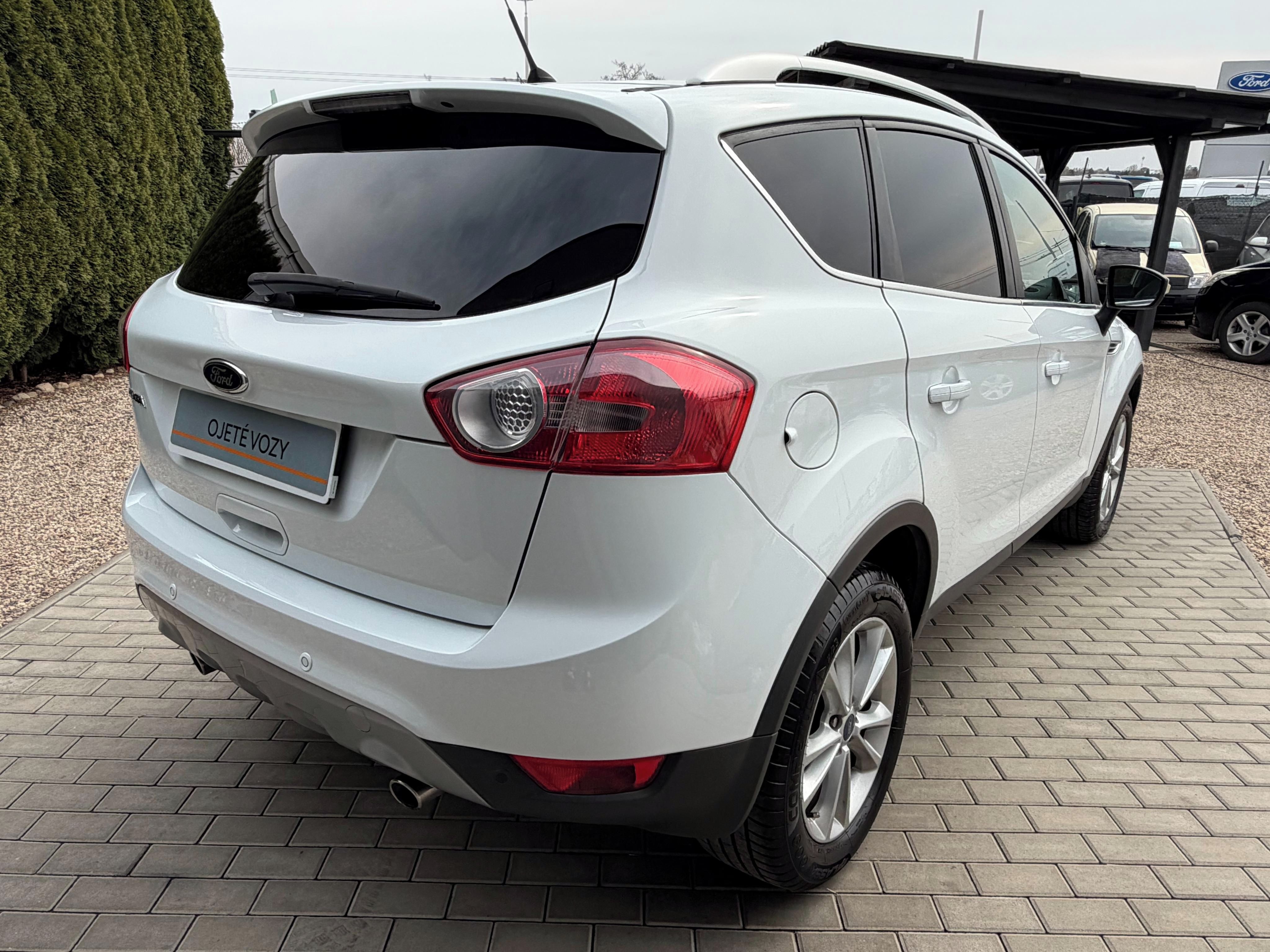 Ford Kuga, 2.0 TDCI 103KW 4x4 TITANIUM - fotka 4