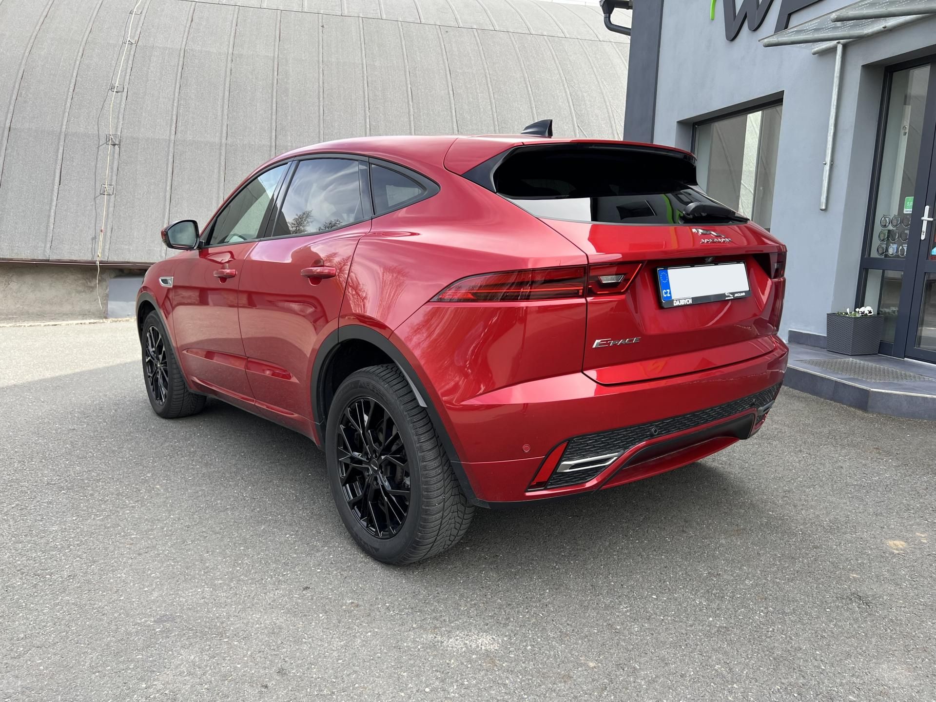 Jaguar E-Pace, 2.0 D165 AWD R-DYNAMIC - fotka 2