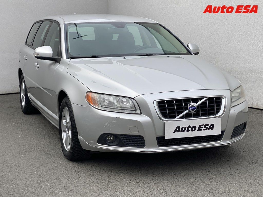 Volvo V70, 2.4 D,Momentum,AT