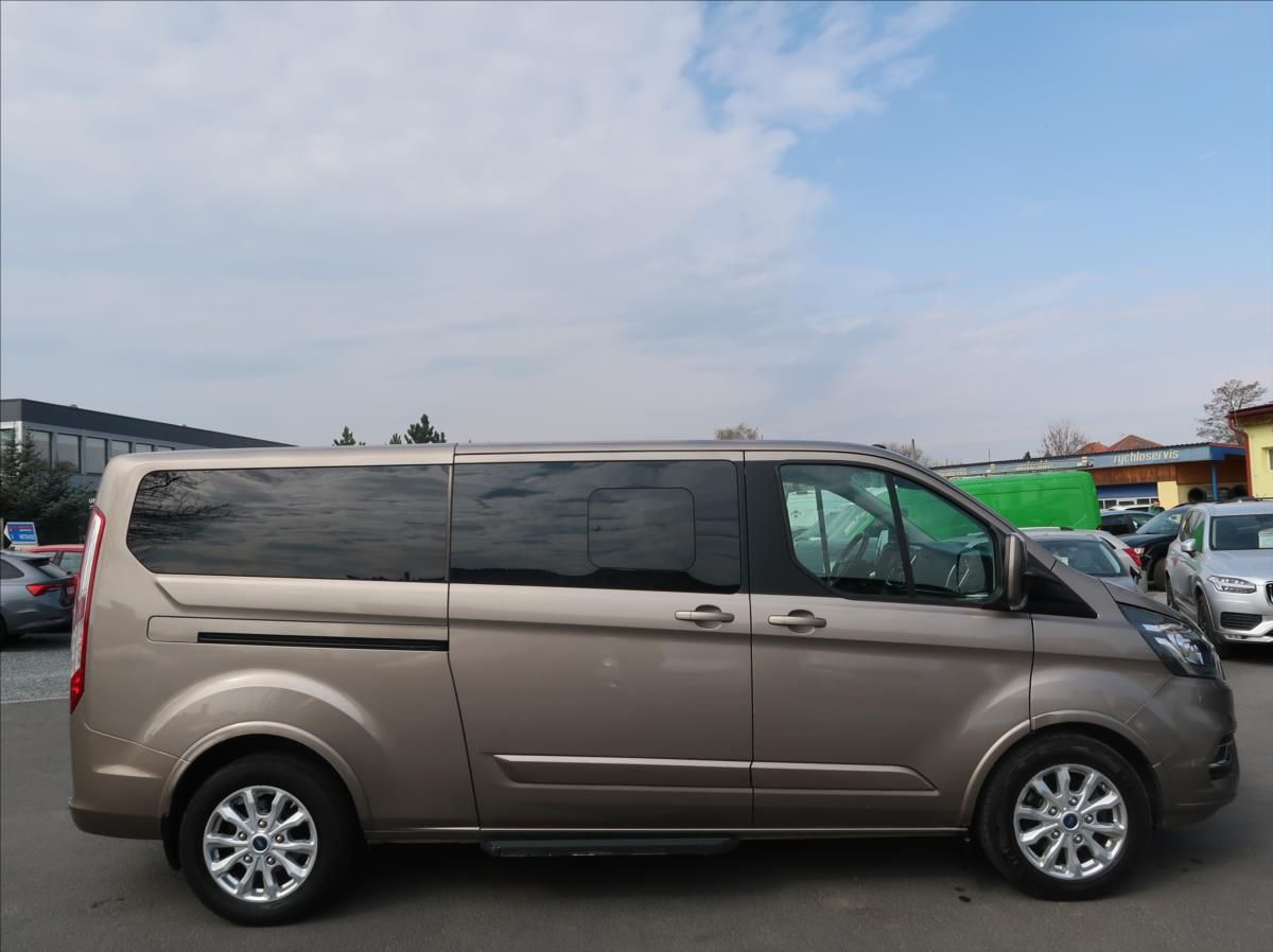 Ford Tourneo Custom, 2,0 EcoBlue,96kW,8míst,automat - fotka 5