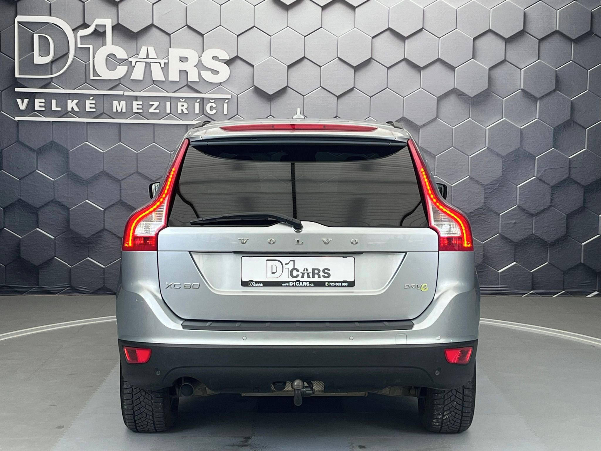 Volvo XC60, D3 MOMENTUM manuál - fotka 3