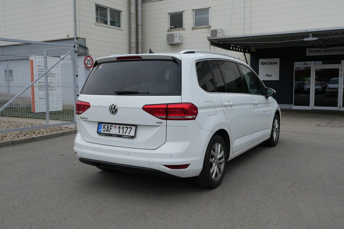 Volkswagen Touran, 1.6 TDI 81 kW Highline - fotka 2