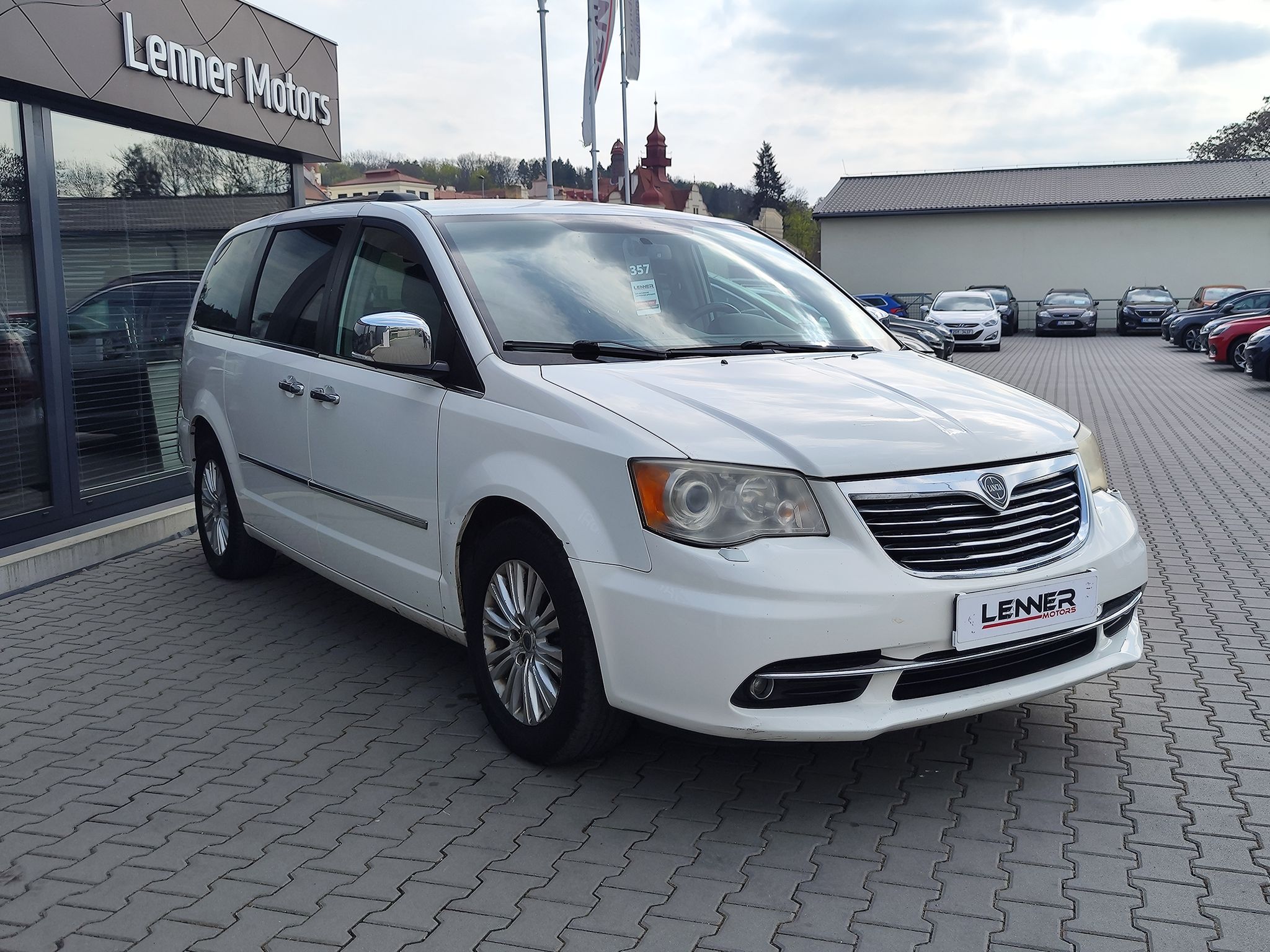 Lancia Voyager, 2.8 CRD/120kW 7.Míst - fotka 3