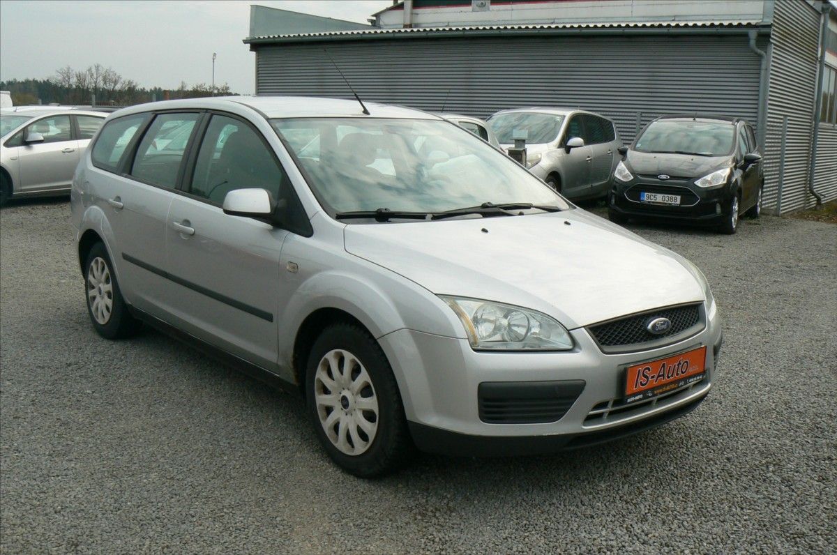 Ford Focus, 1,8 COMBI - fotka 2