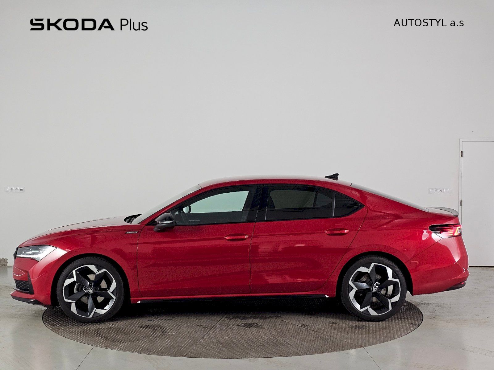 Škoda Superb, 1.5TSI 110kW DSG SPORTLINE TAŽ - fotka 3