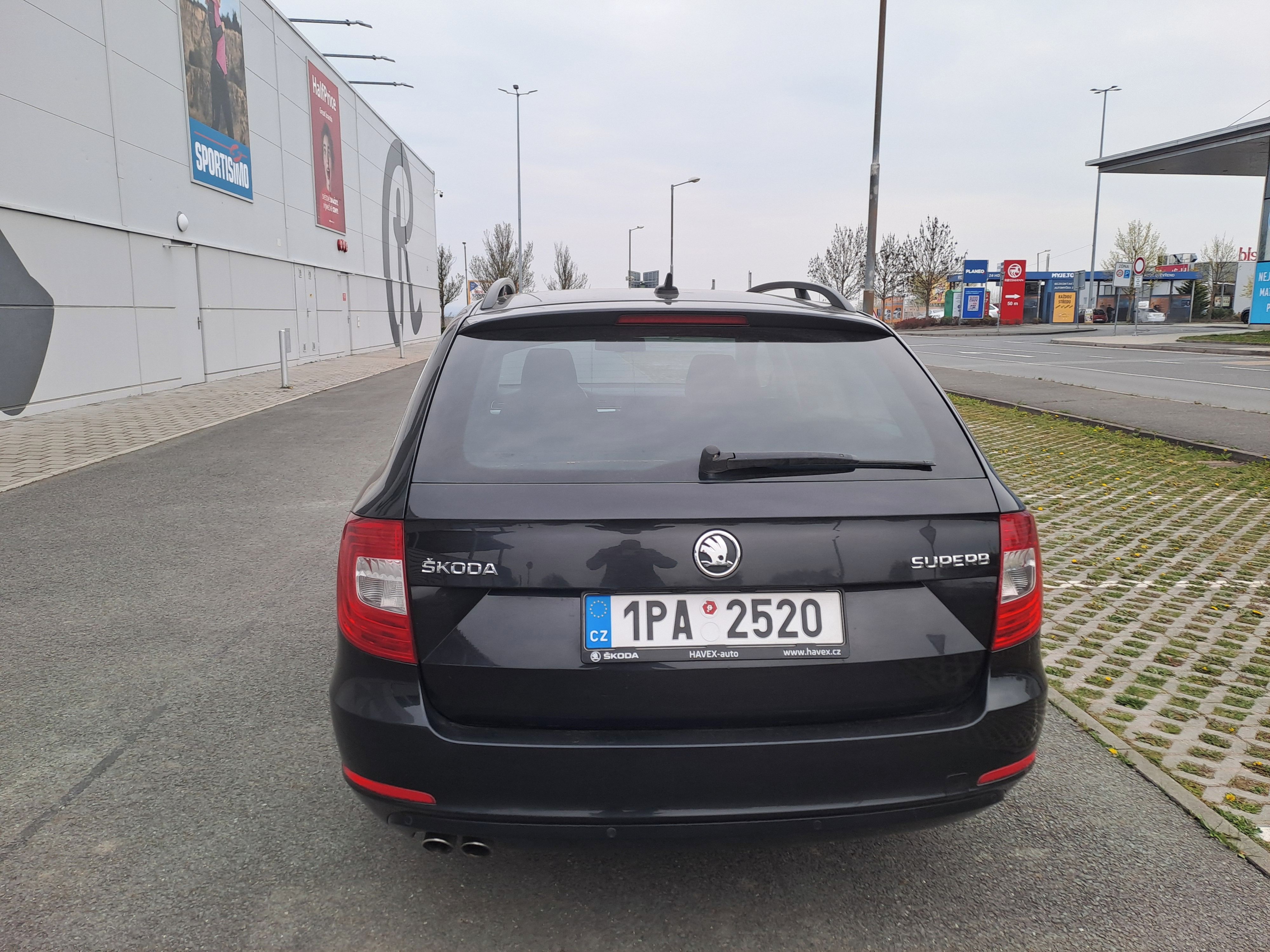 Škoda Superb, 2.0TDI 125KW PĚKNÉ,SERVISOVANÉ - fotka 6