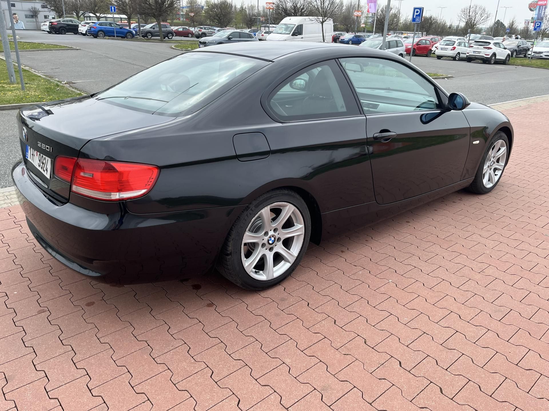 BMW Řada 3, 2.0i Coupe - fotka 5
