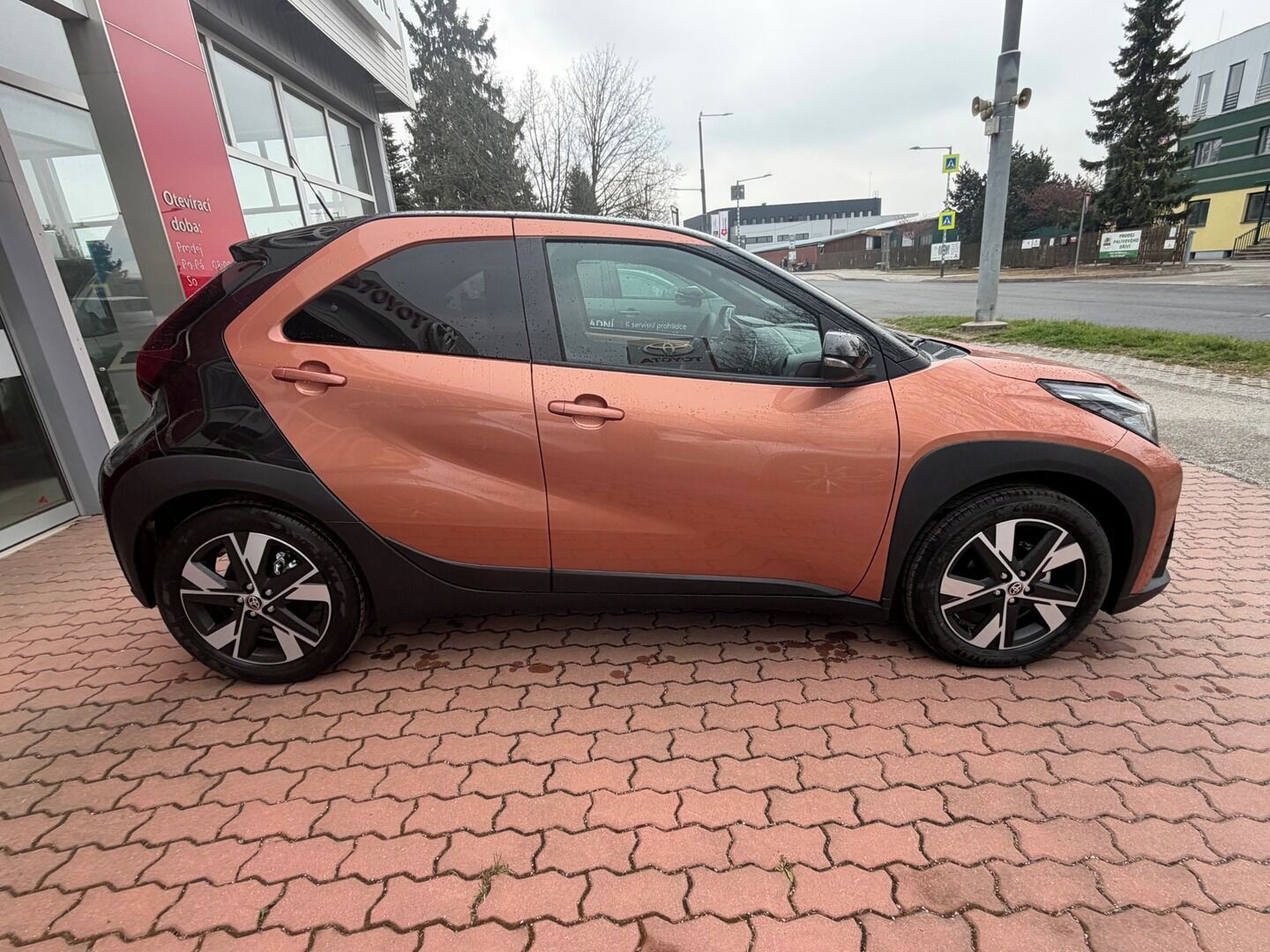 Toyota Aygo, MC26 1.5L HEV CVT Style - fotka 4