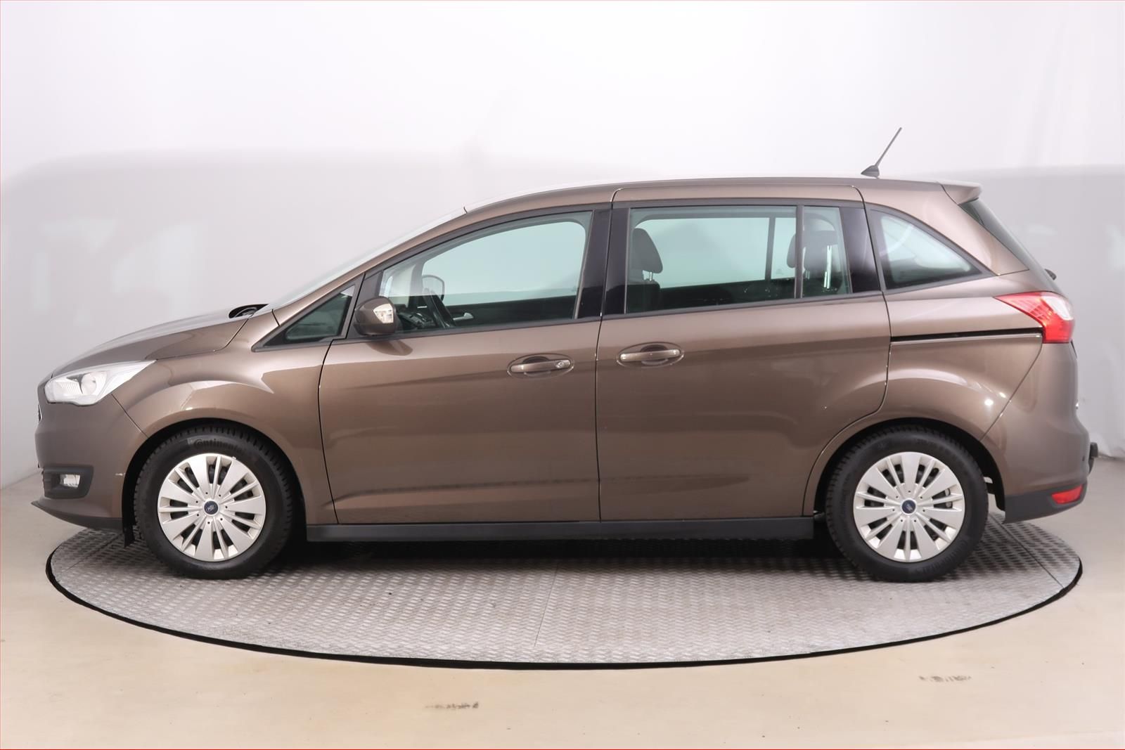 Ford Grand C-MAX, 1.0 EcoBoost, ČR,1.maj - fotka 3