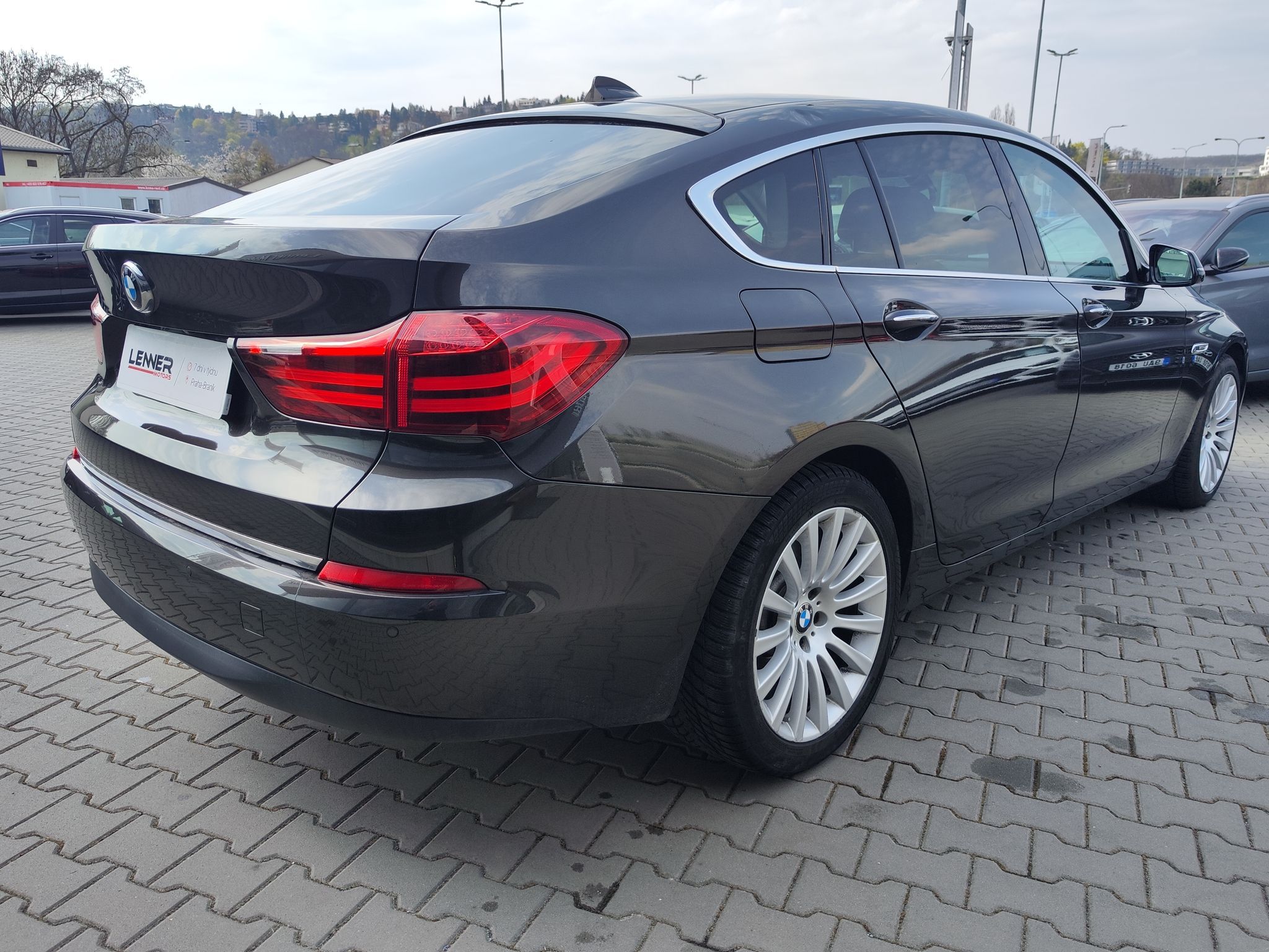 BMW Řada 5, 530d/190kW xDrive GT Luxury AT - fotka 5