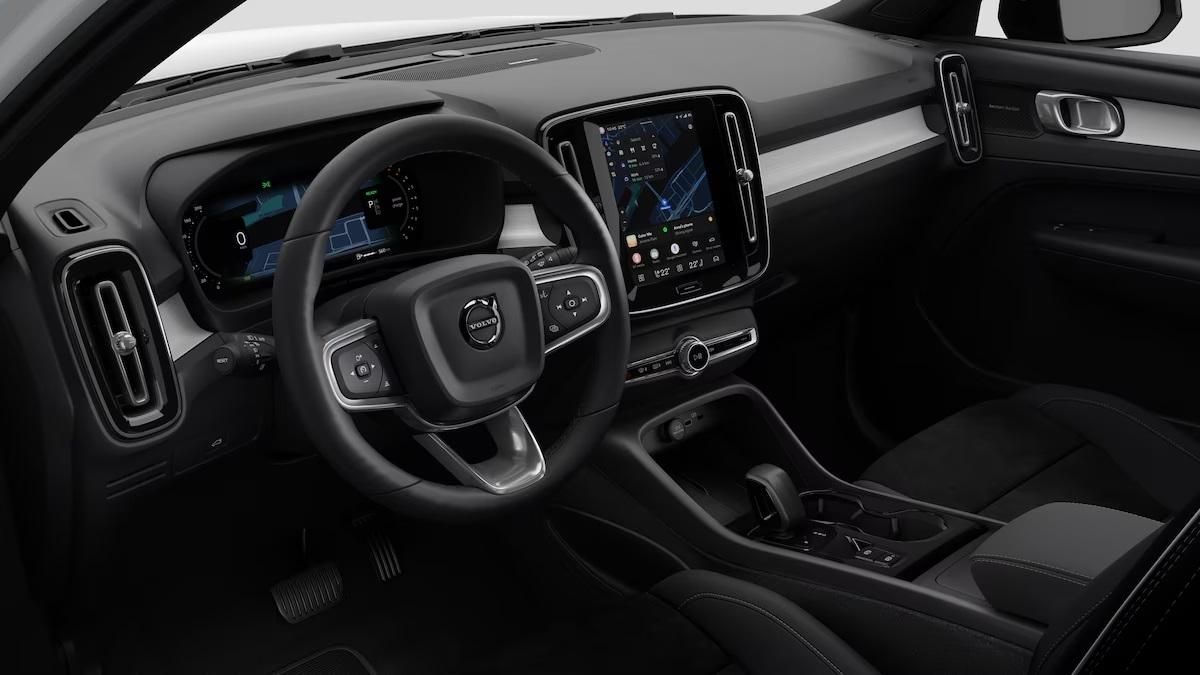 Volvo XC40, B3 AUT DARK PLUS - fotka 2