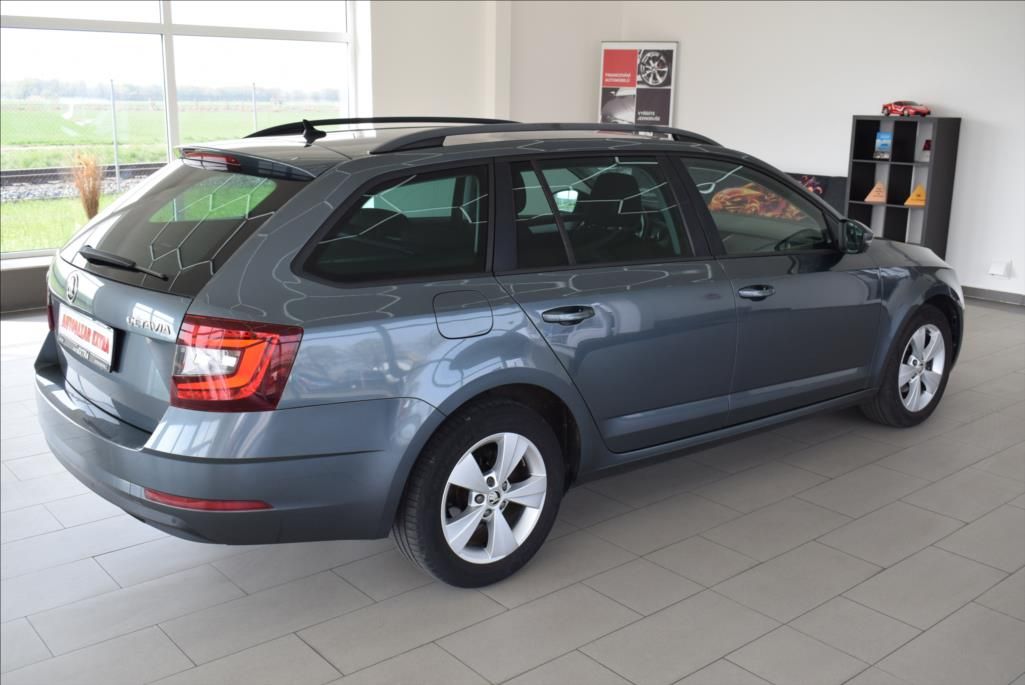 Škoda Octavia, 1,6 TDi, DSG,NAVI,serviska, - fotka 6