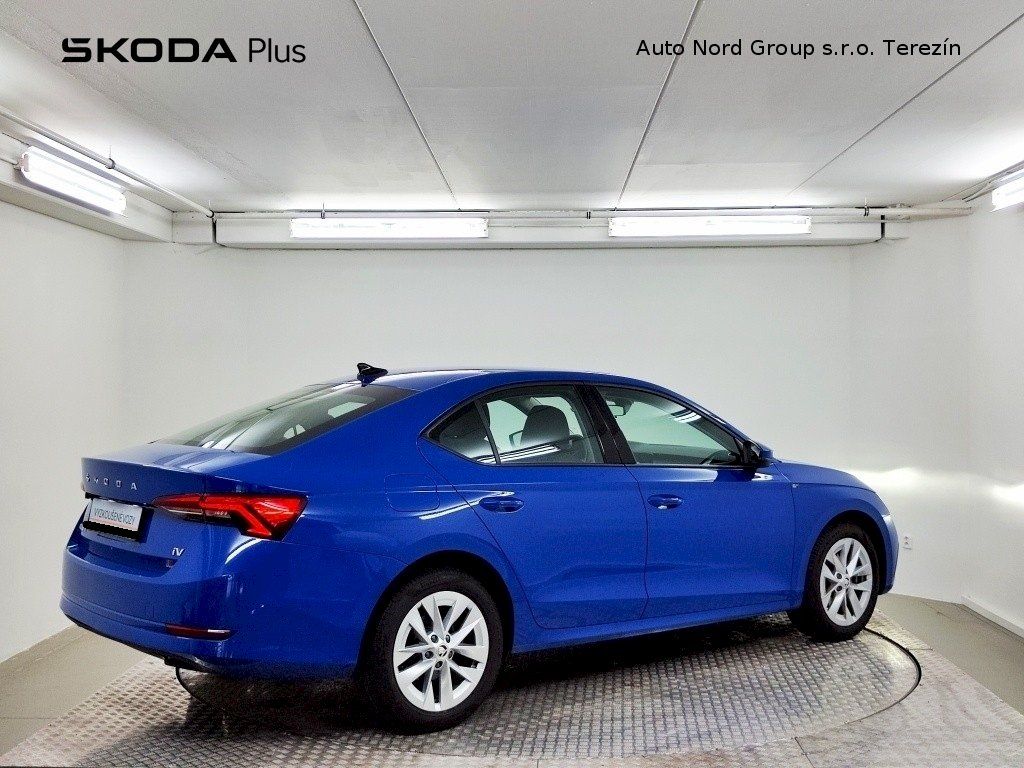 Škoda Octavia, 1.4 TSI iV 150 kW DSG Ambition - fotka 2