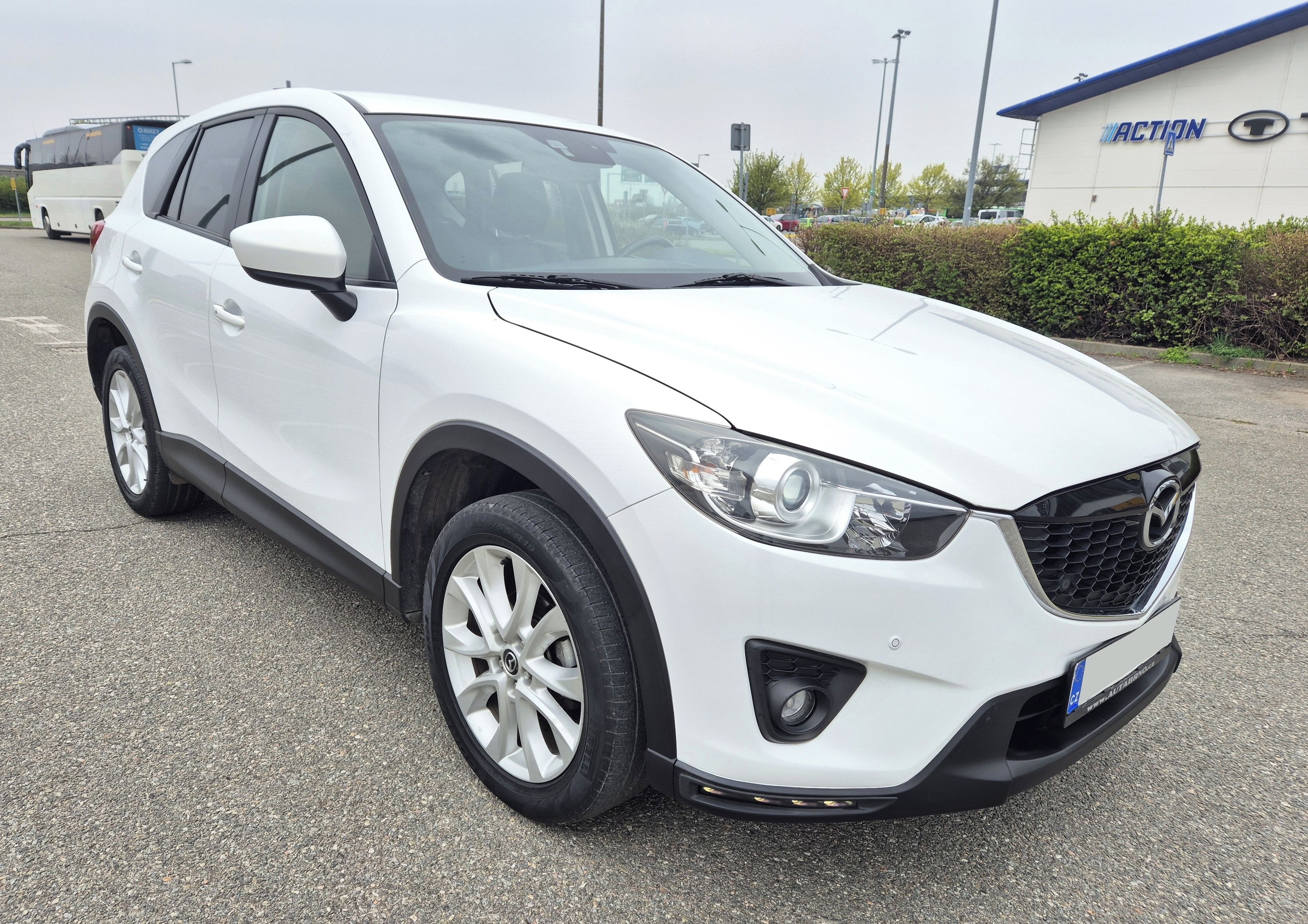 Mazda CX-5, 2.0i 118KW 1.MAJITEL LED 4x4 - fotka 3