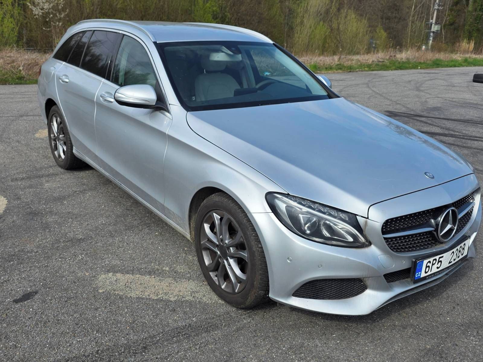 Mercedes-Benz Třídy C, 220D AMG packet - fotka 5