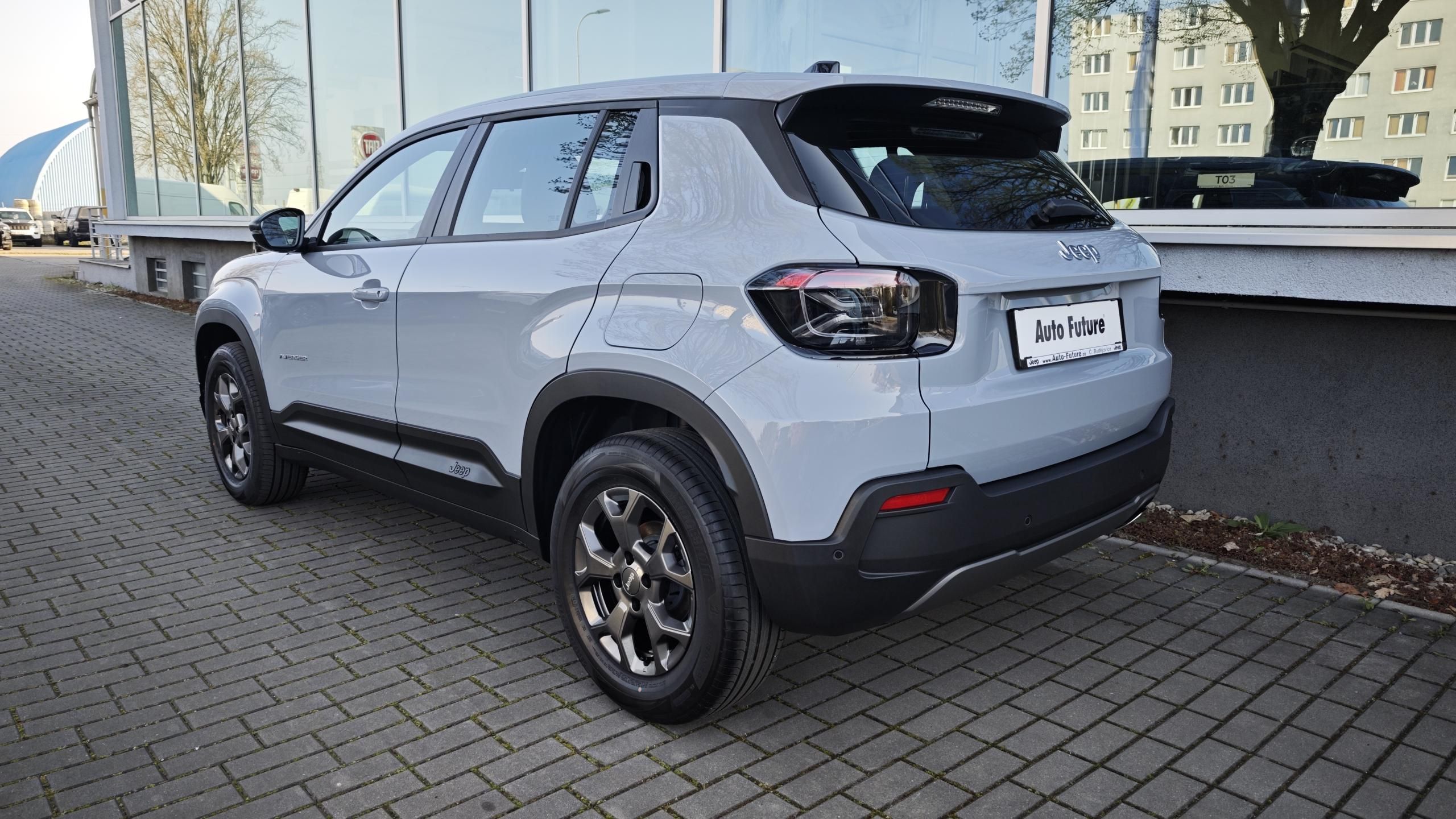 Jeep Avenger, Longitude 1,2 100PS manuál - fotka 4