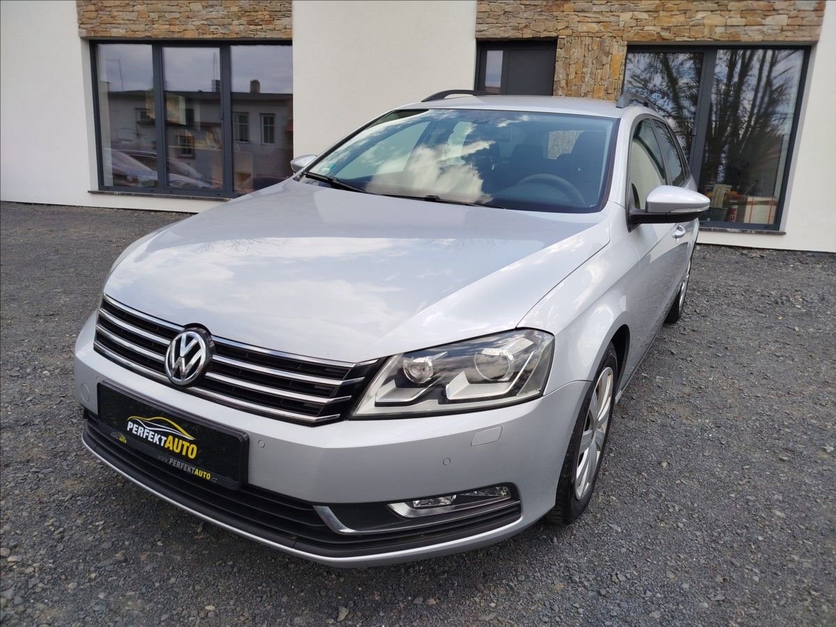 Volkswagen Passat, 2,0 TDi 103kW, 10xAirbag, TZ