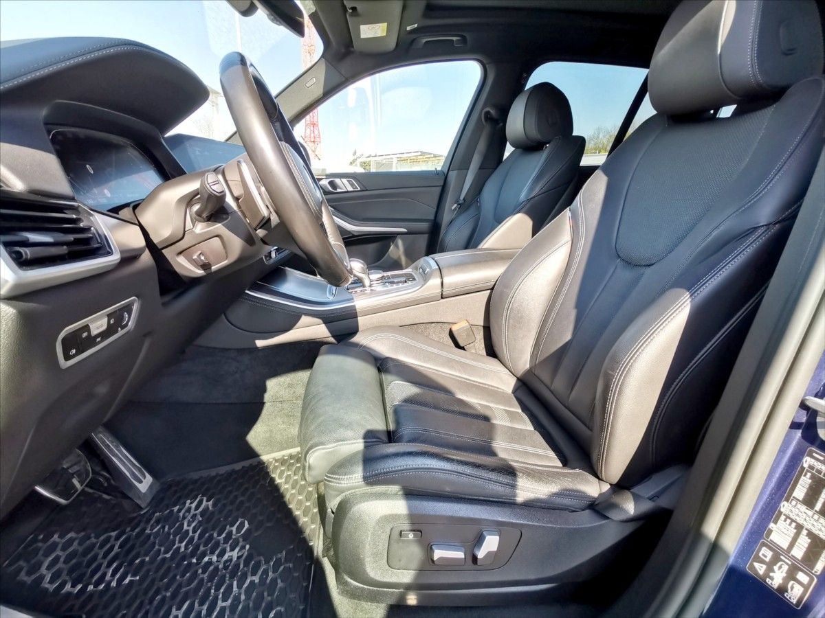 BMW X5, 30D Xd M Sport*HUD*Pano*tažné - fotka 5