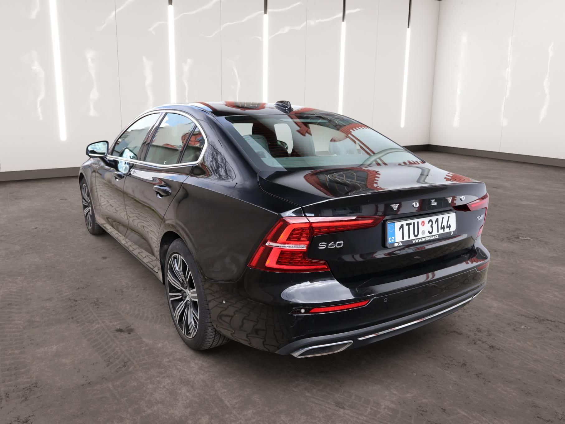 Volvo S60, T4 FWD Inscription - fotka 2