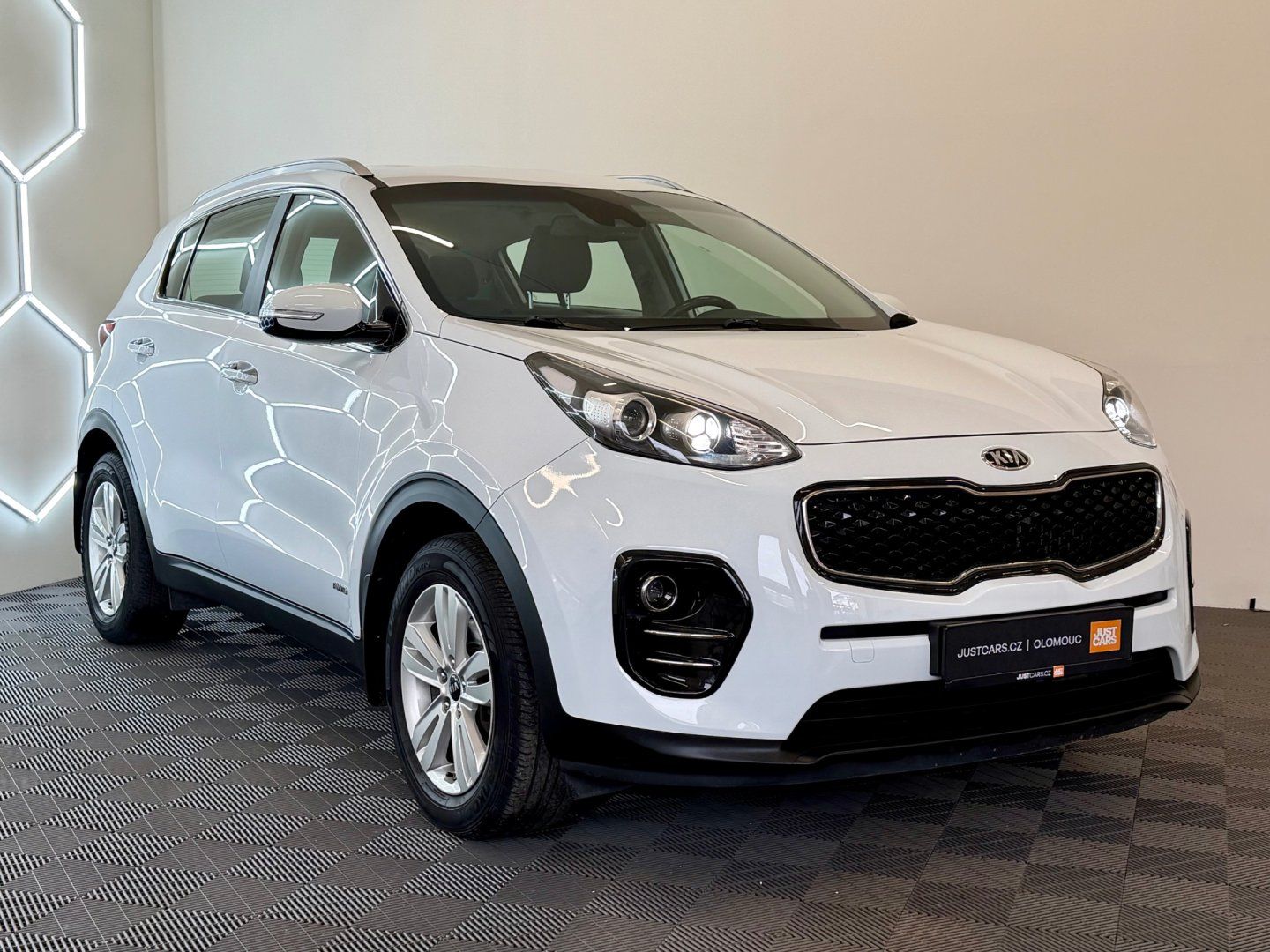 Kia Sportage, 2.0 CRDi, ČR, AUT, 4x4 - fotka 4