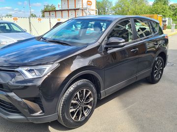 2.0 VVTI 4x4 - Servisováno