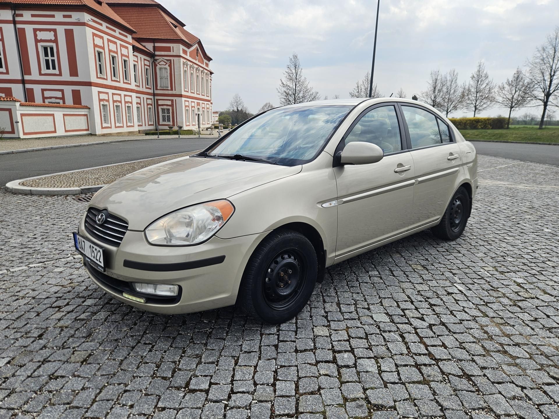 Hyundai Accent, 1.5CRDI VELMI PĚKNÝ, SPLÁTKY