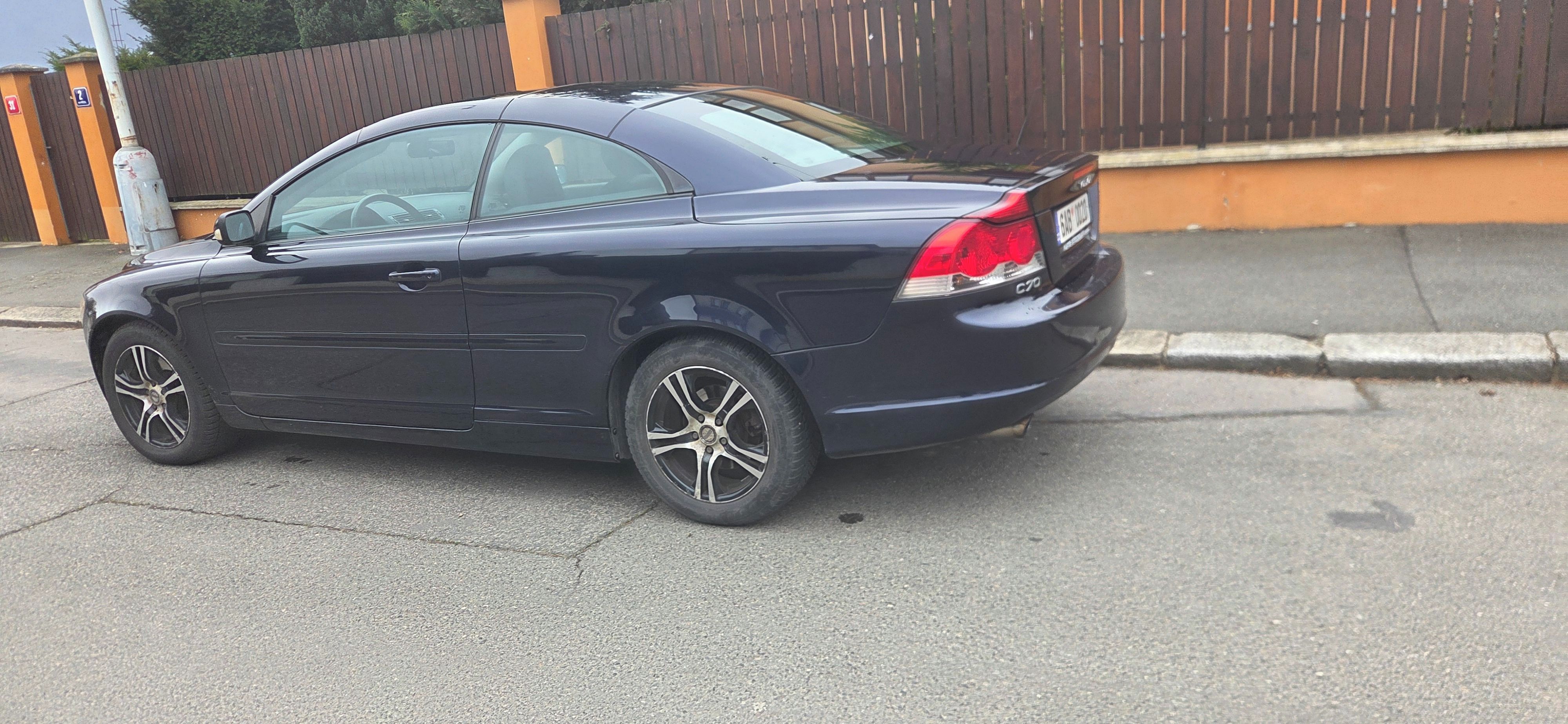 Volvo C70, 2,4 D - fotka 6