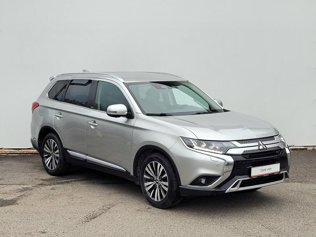 Mitsubishi Outlander, Instyle+ 2.0 2.0 Mivec 110 kW - fotka 5