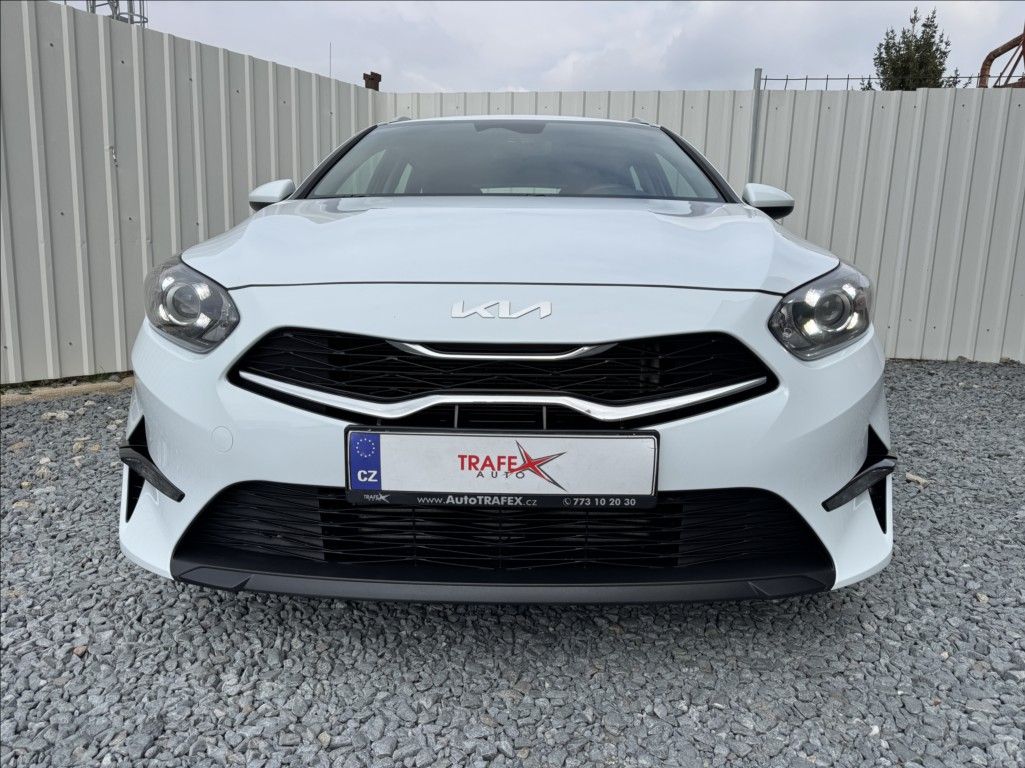 Kia Cee´d, 1,5 T-GDi Spin DPH 1.maj ČR - fotka 2