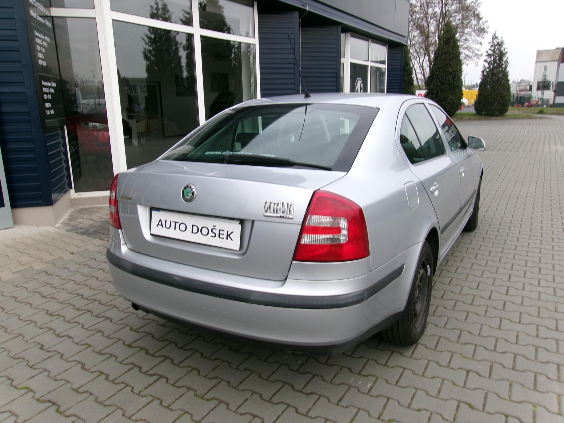 Škoda Octavia, 1.6i - fotka 5