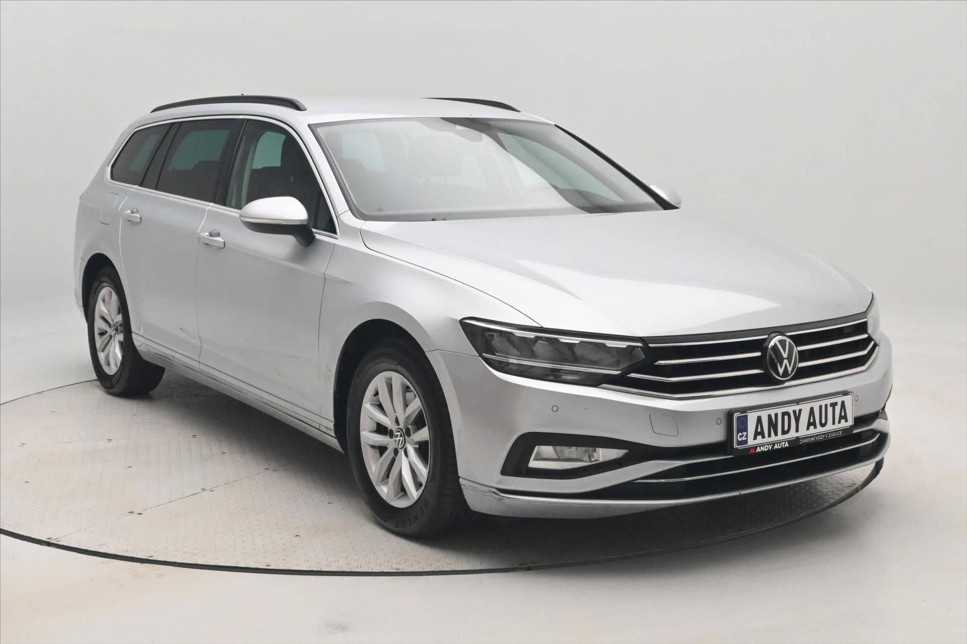 Volkswagen Passat, 2,0 TDI 110kW DSG Business VŮZ - fotka 3