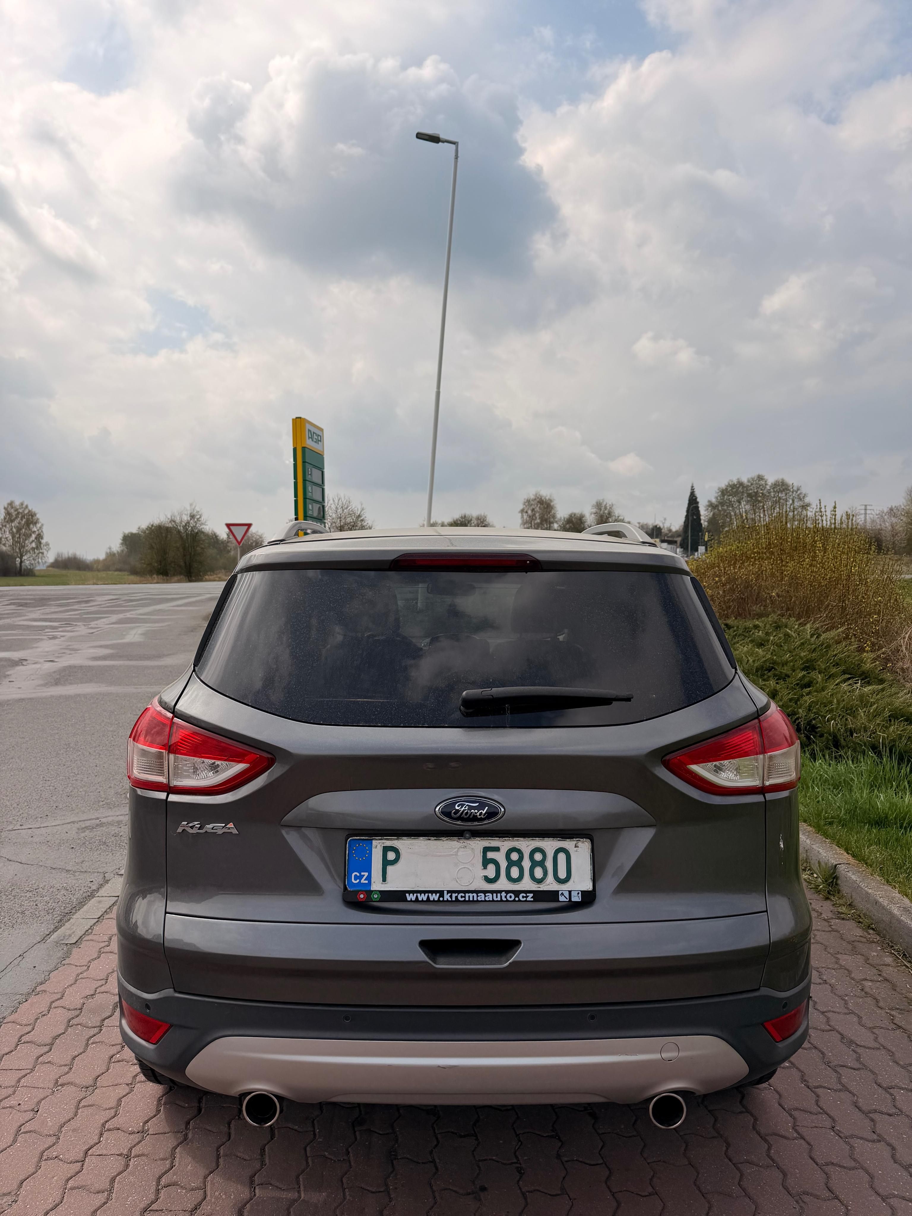 Ford Kuga, 2,0 TDCi 4WD 120 KW Titanium - fotka 6