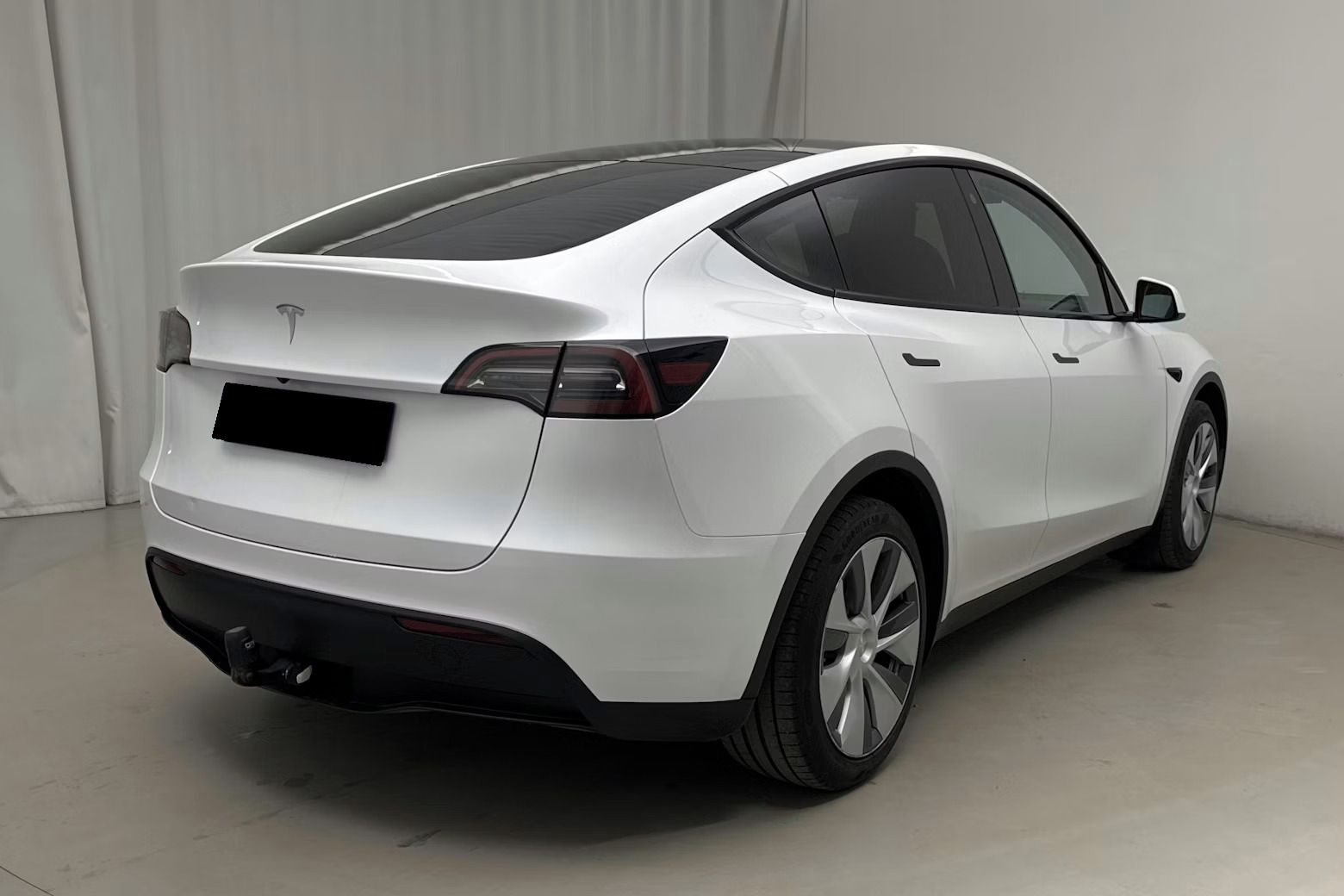 Tesla Model Y, SR+2023,Ryzen,LFP,Tažné - fotka 2