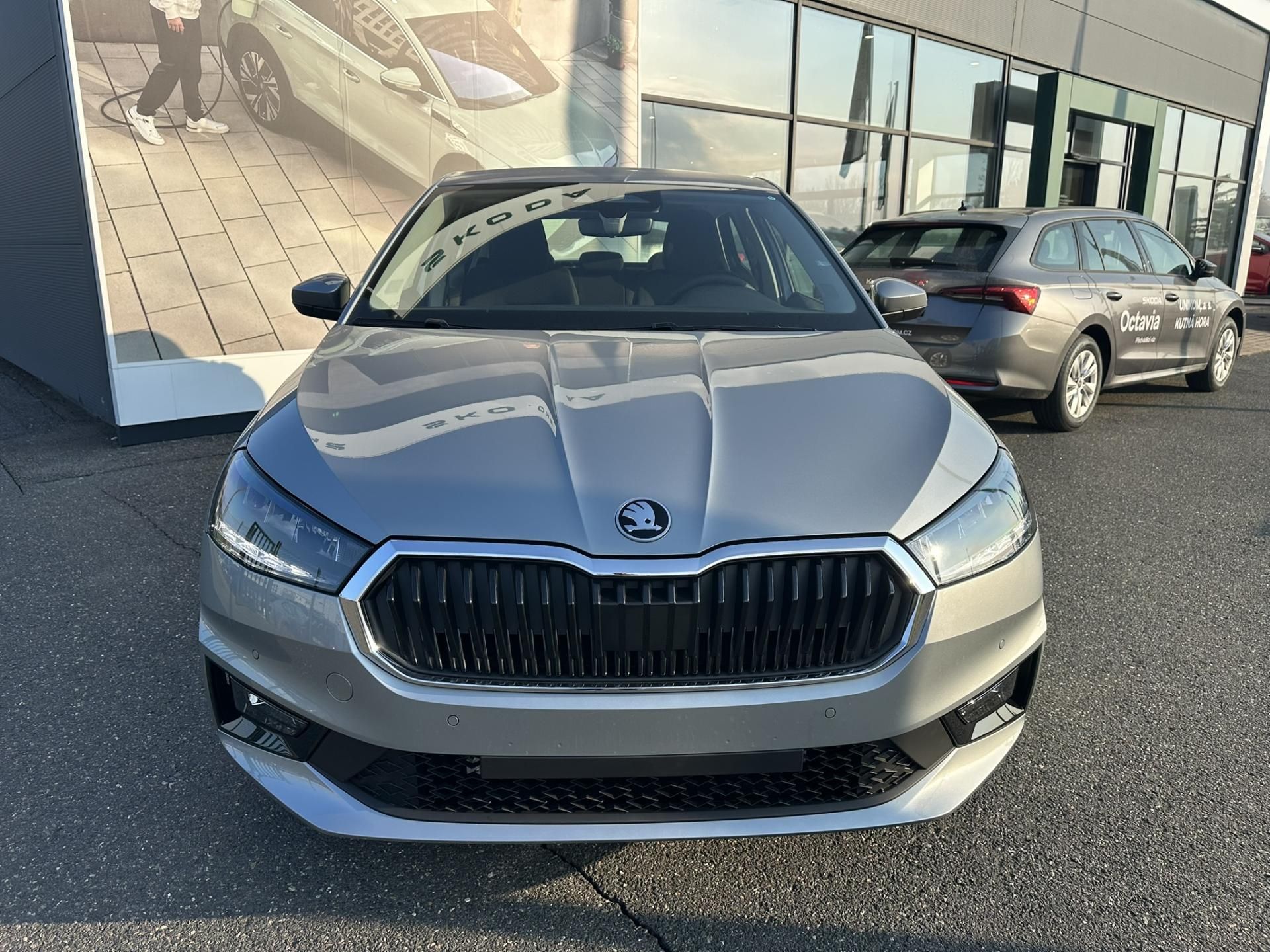 Škoda Fabia, CLASSIC 1.0TSI 85kW + tažné - fotka 2