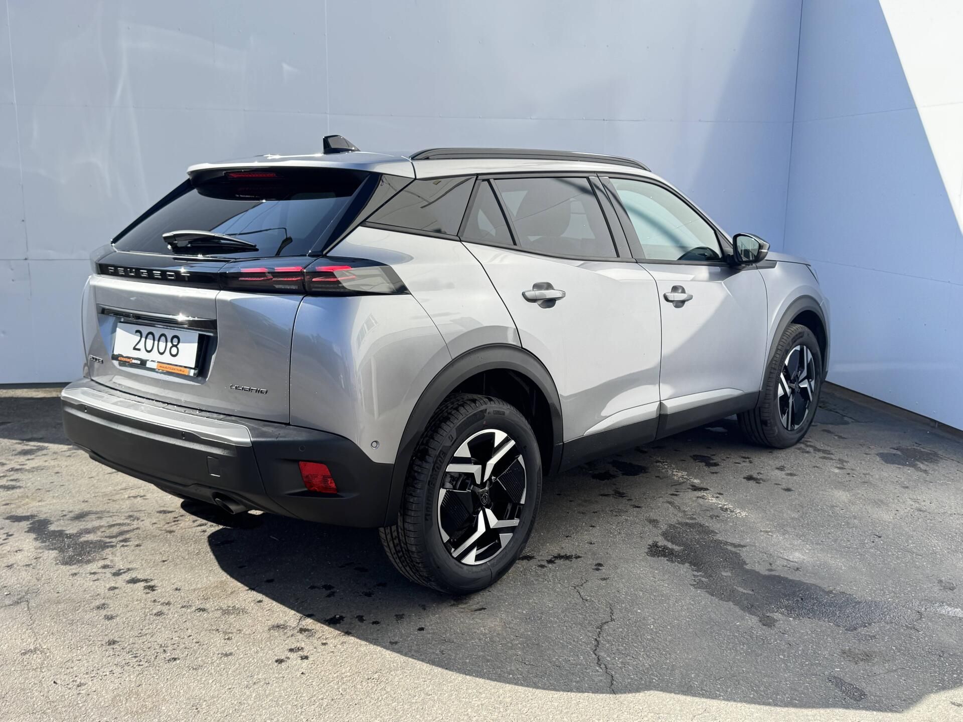 Peugeot 2008, ALLURE Hybrid  1,2 110 e-DCS6 - fotka 4