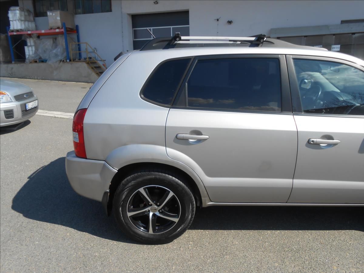 Hyundai Tucson, 2,0 CRDi 83Kw - fotka 5