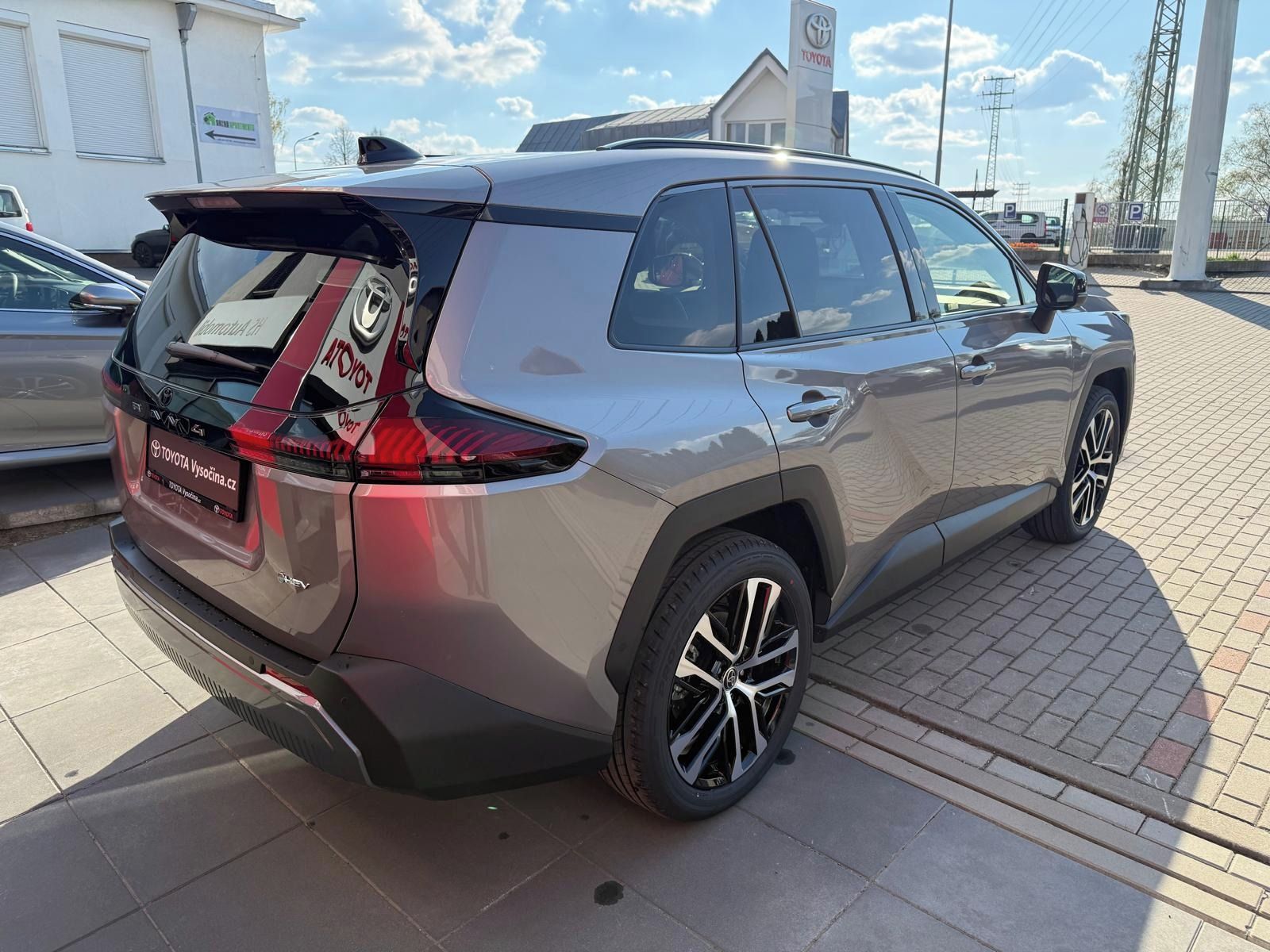 Toyota Rav4, 2.5HEV 4x4 194PS Executive - fotka 4