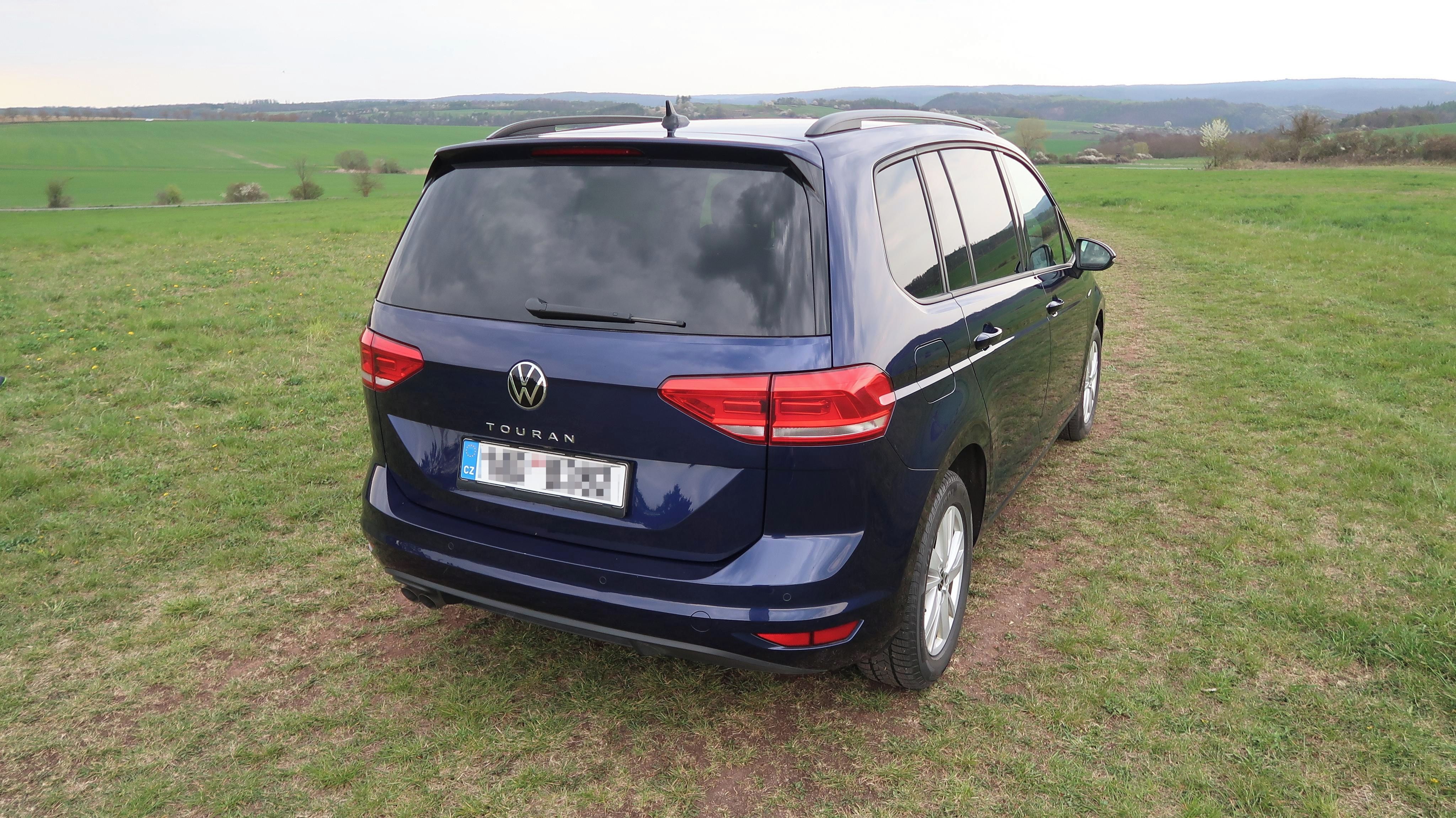 Volkswagen Touran, 2.0 TDI 110kW 7-míst DSG DPH - fotka 4