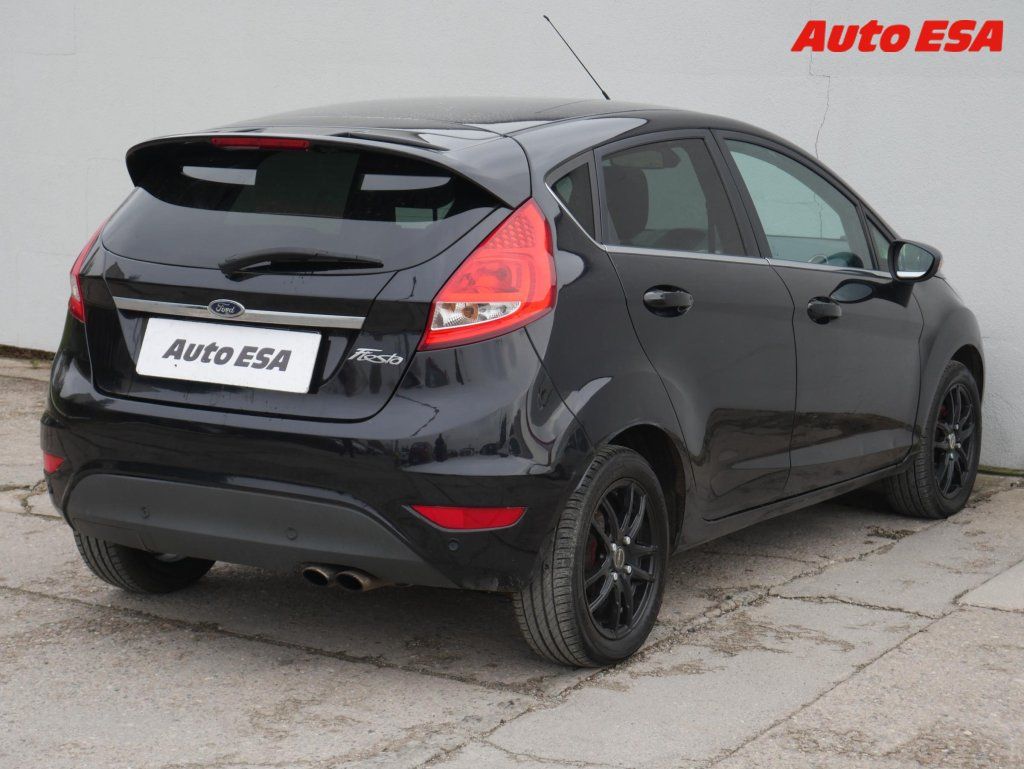 Ford Fiesta, 1.4i,AC,park.asist - fotka 6